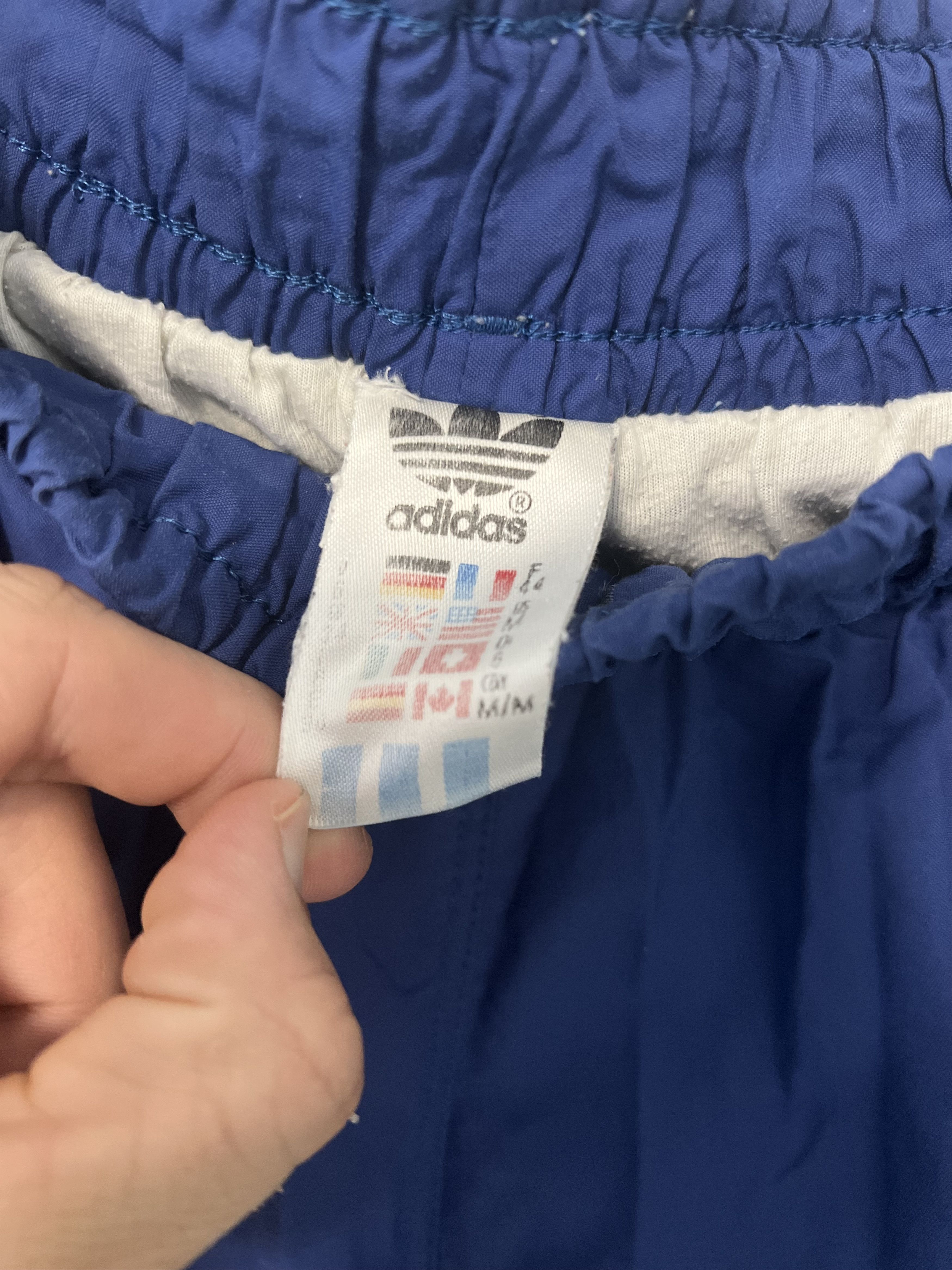Adidas Vintage Adidas Short Shorts size M Size US 34 / EU 50 - 10 Thumbnail