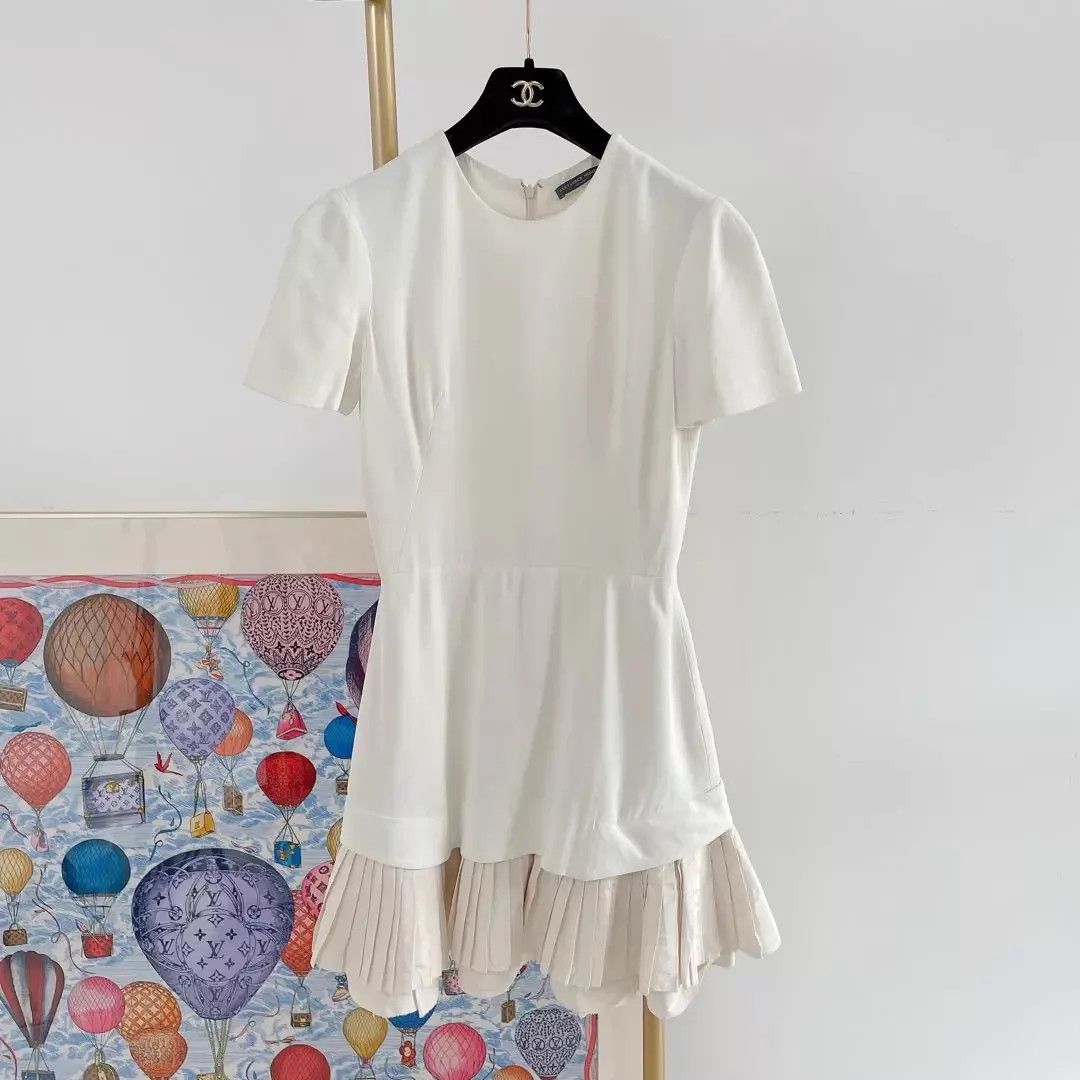 Alexander McQueen Alexander McQueen white waist-cinched dress 38 Size XS / US 0-2 / IT 36-38 - 1 Thumbnail