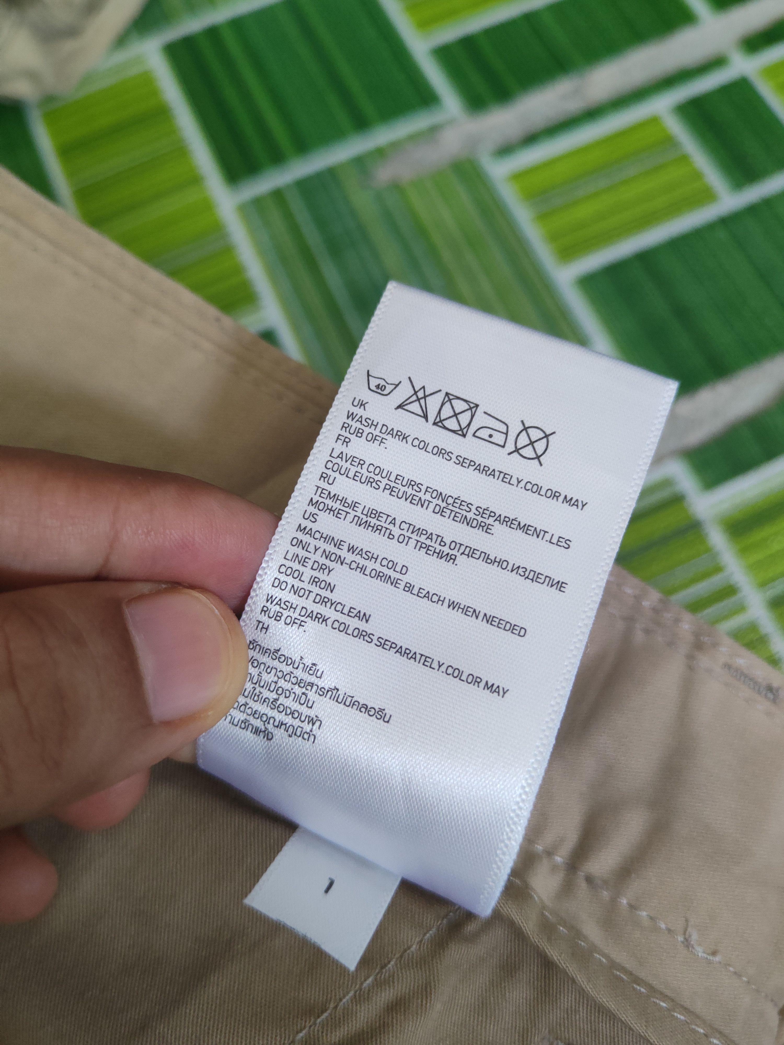Japanese Brand DL Uniqlo Beige Multipocket Tactical Cargo Pants #1904 Size US 31 - 12 Thumbnail