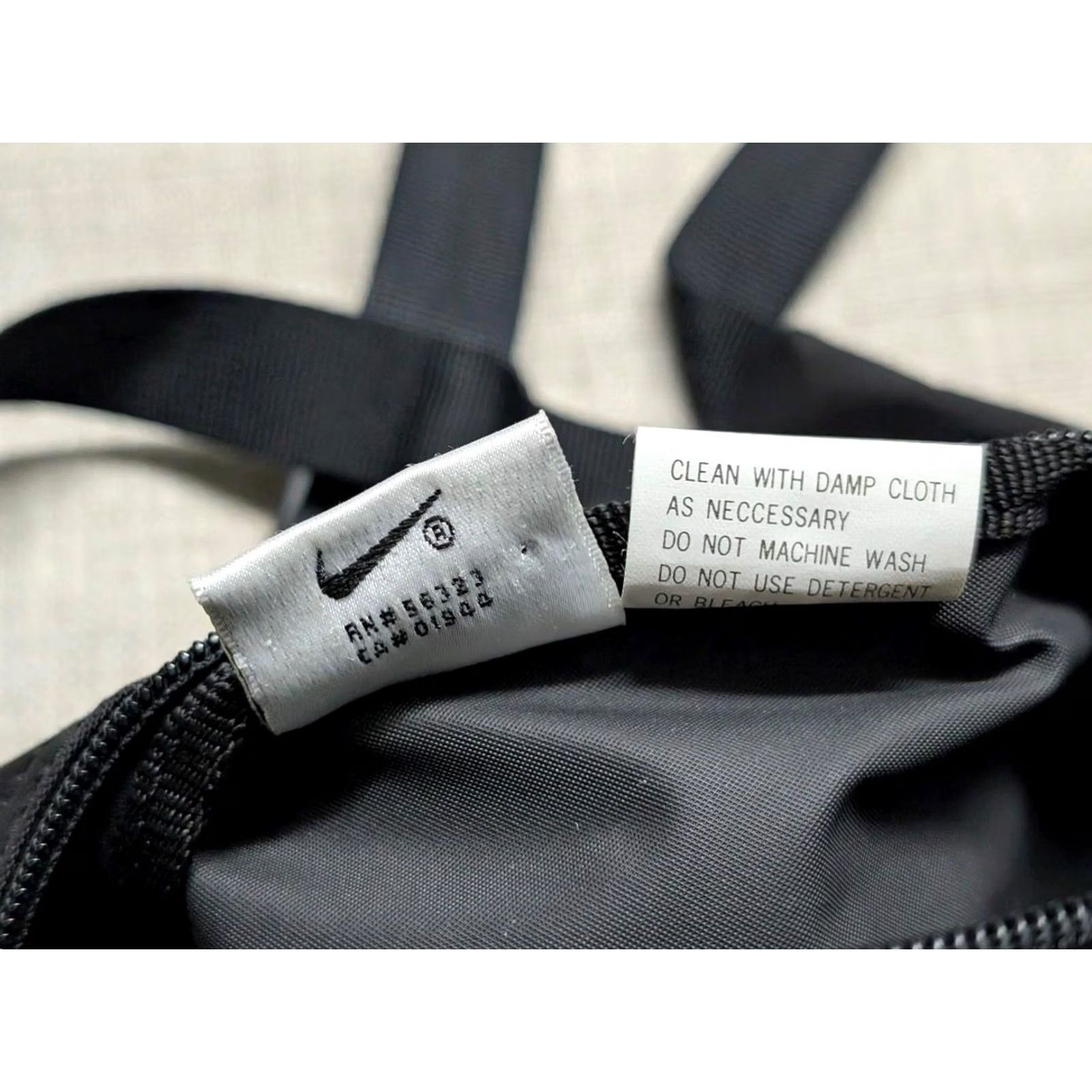 Nike VINTAGE NIKE fanny pack BACKPACK belts bag Nylon Bulls JORDAN black red 1990s 1993 1994 Mens Size ONE SIZE - 6 Thumbnail