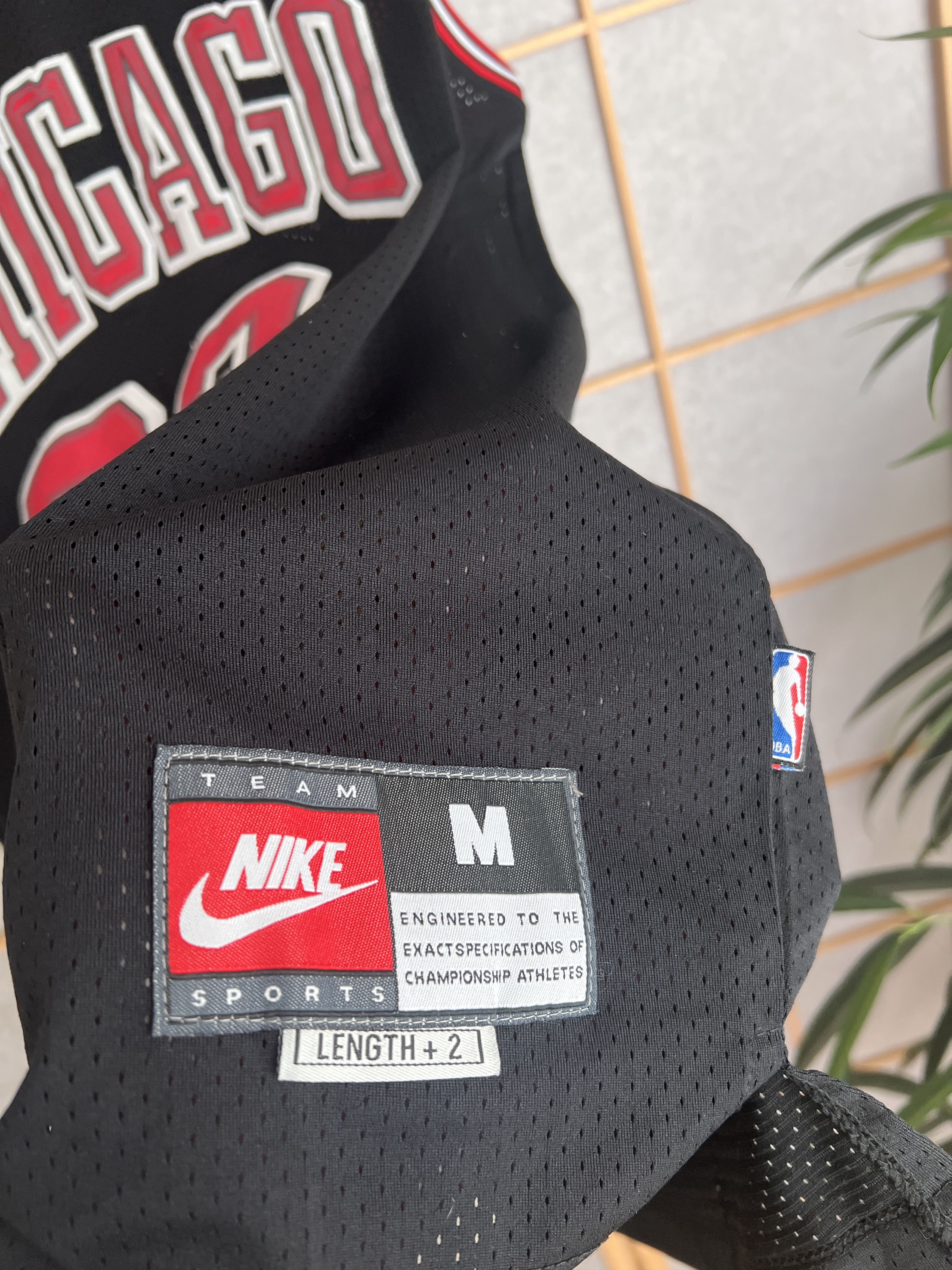 Nike Rare Nike Chicago Bulls #23 Jordan vintage 1990s mesh jersey Size US M / EU 48-50 / 2 - 11 Thumbnail