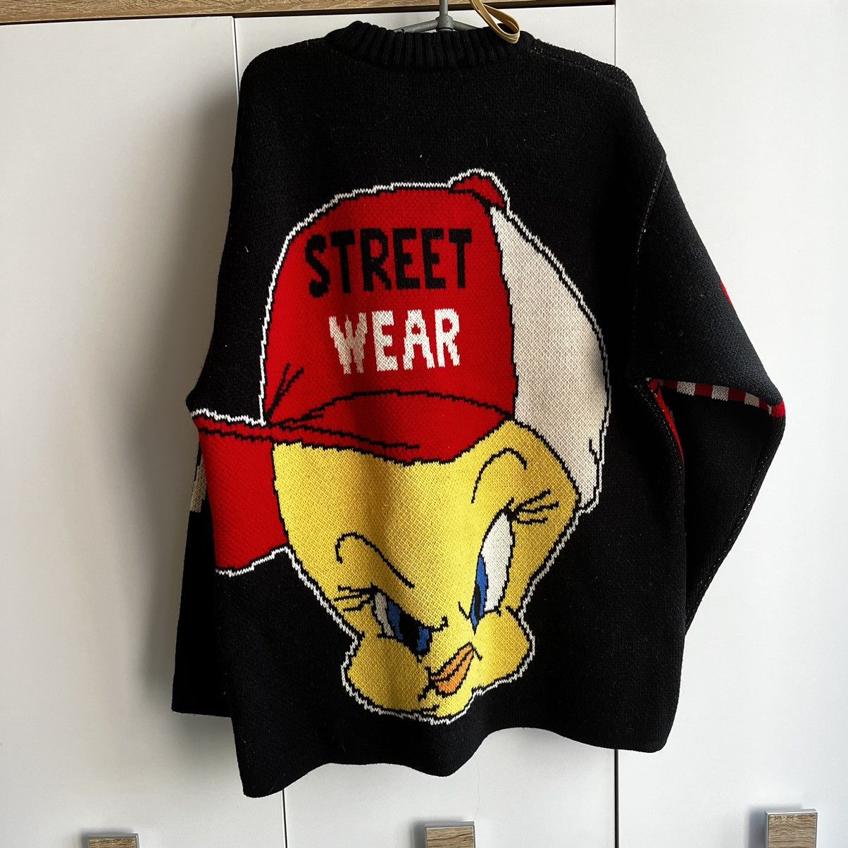 Cartoon Network Black Looney Tunes Tweety Streetwear Sweater Size XL Size US XL / EU 56 / 4 - 5 Thumbnail
