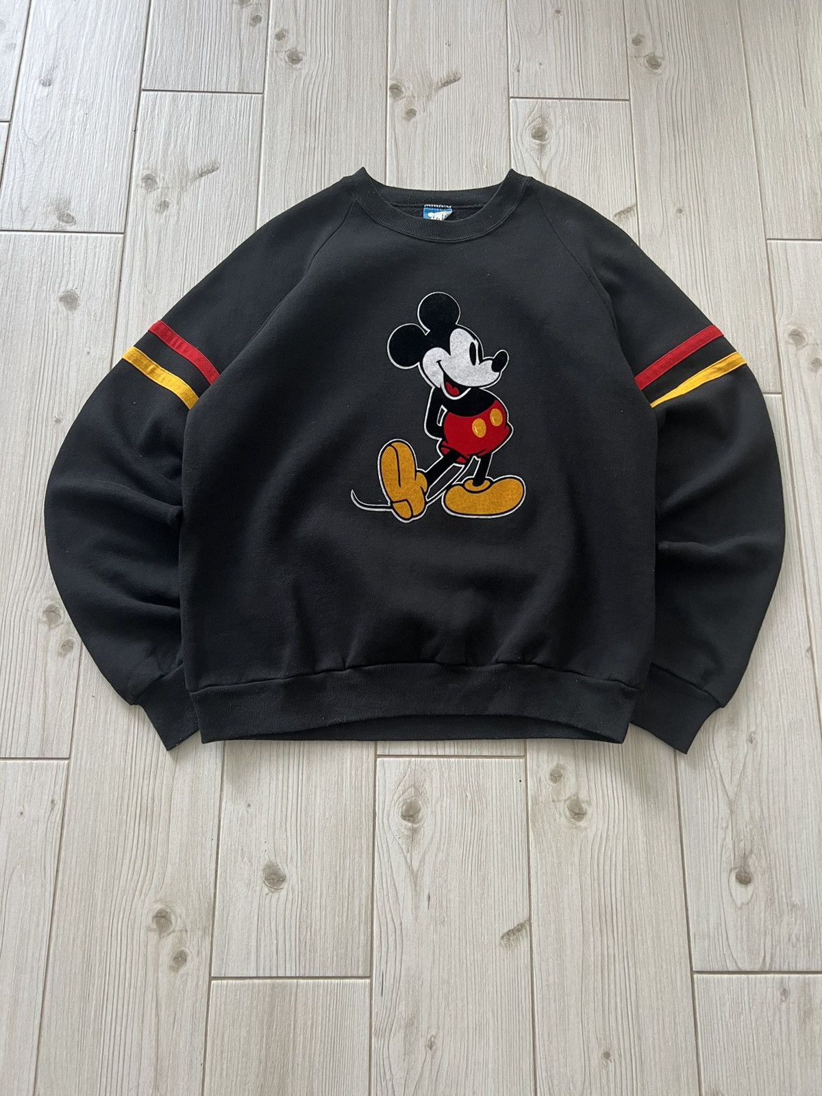 Disney Vintage 1980s Disney Minnie Mouse Sweatshirt Made in USA Size US L / EU 52-54 / 3 - 4 Thumbnail