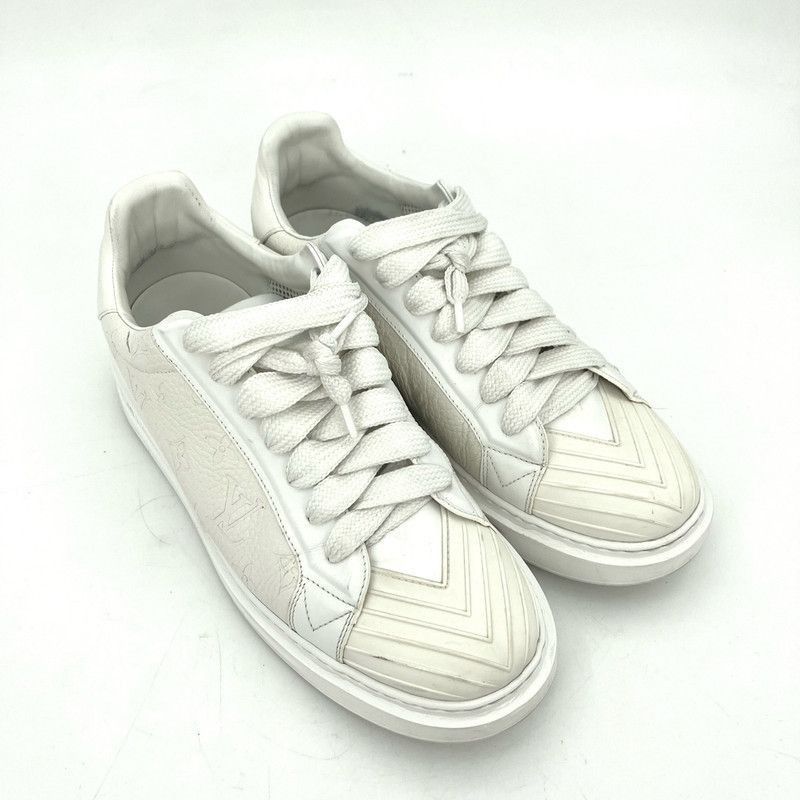 Louis Vuitton Louis Vuitton White Low-Top Leather Sneakers - Size US 9 / EU 42 - 2 Thumbnail