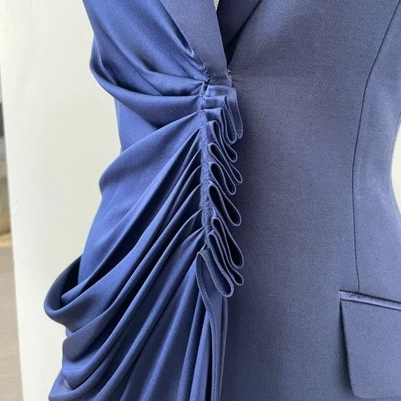 Alexander McQueen o1y0225 Blazer in Navy Blue Size XS / US 0-2 / IT 36-38 - 3 Thumbnail
