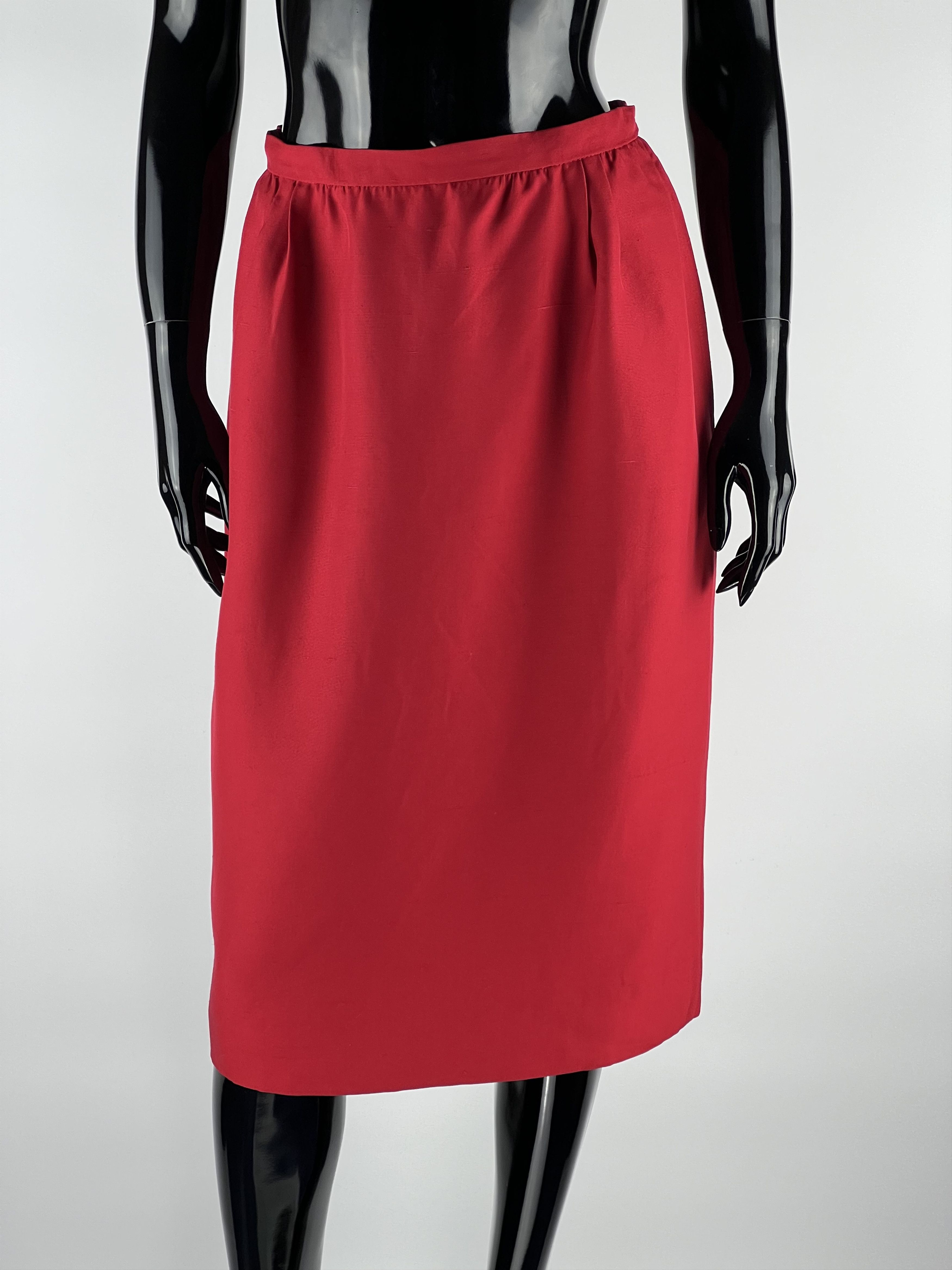 Valentino × Vintage Rare Vintage Valentino Boutique Red Midi Skirt Size 10 Size 27" / US 4 / IT 40 - 1 Thumbnail