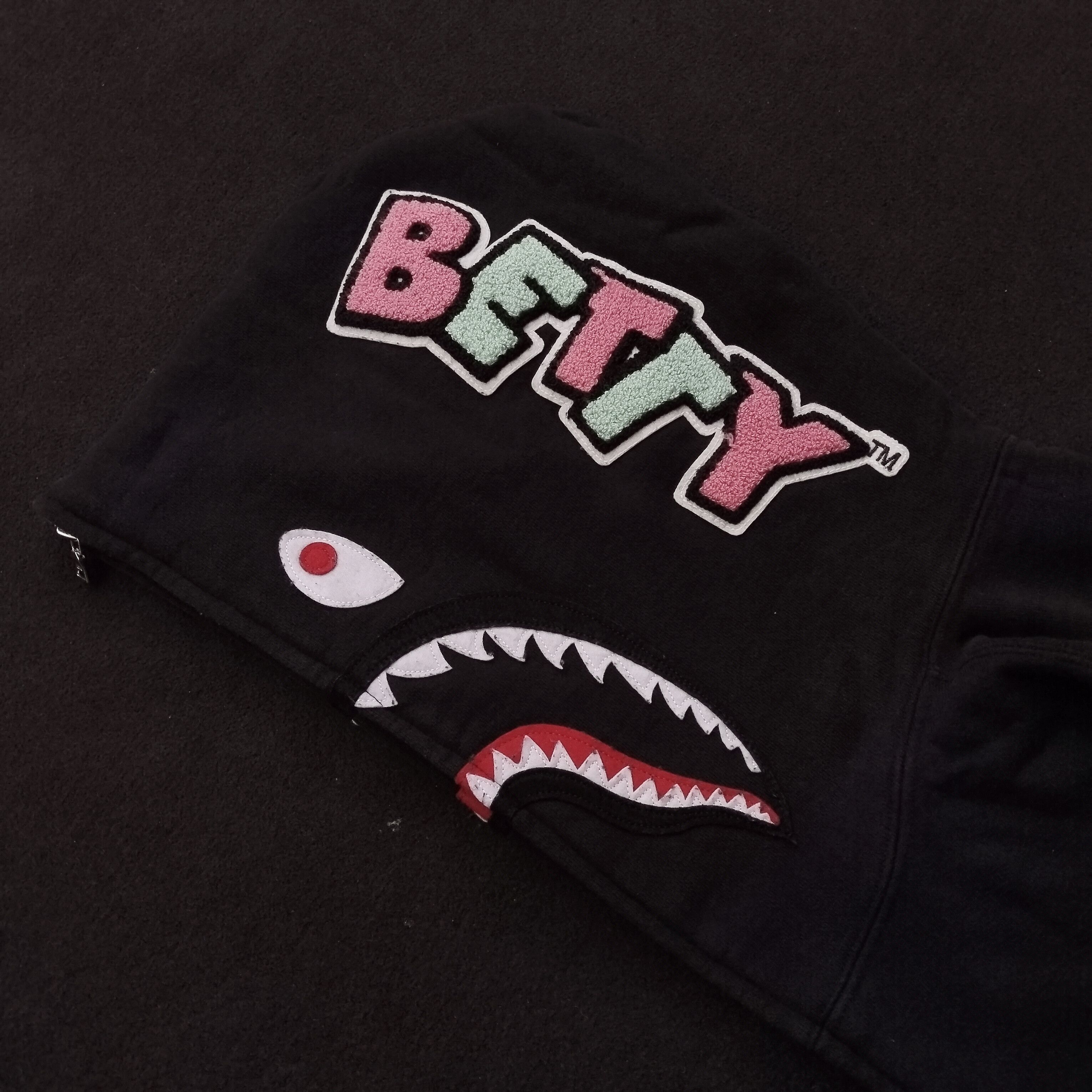 Bape 2017 Bape x Betty Boop Shark Full Zip Hoodie Size XS / US 0-2 / IT 36-38 - 5 Thumbnail