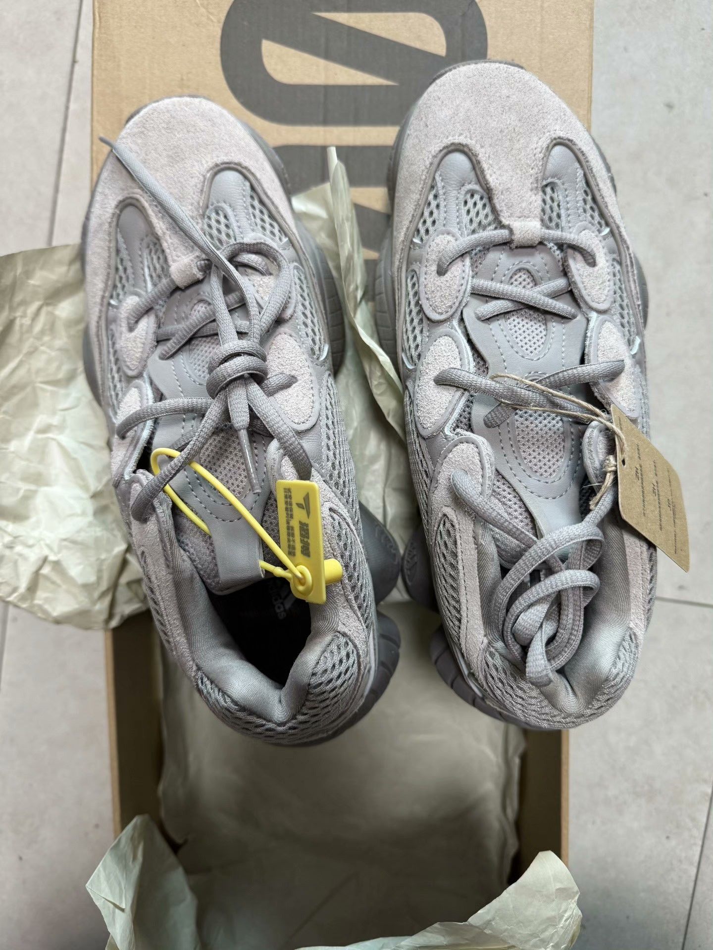 Adidas Adidas YEEZY500 Gray Lowtop Sneakers 40 Men Size US 7.5 / EU 40-41 - 1 Thumbnail