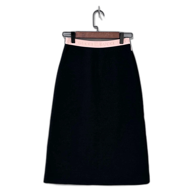 Gucci Black Casual Skirt with Logo from Gucci-2505 Size 35" - 1 Thumbnail