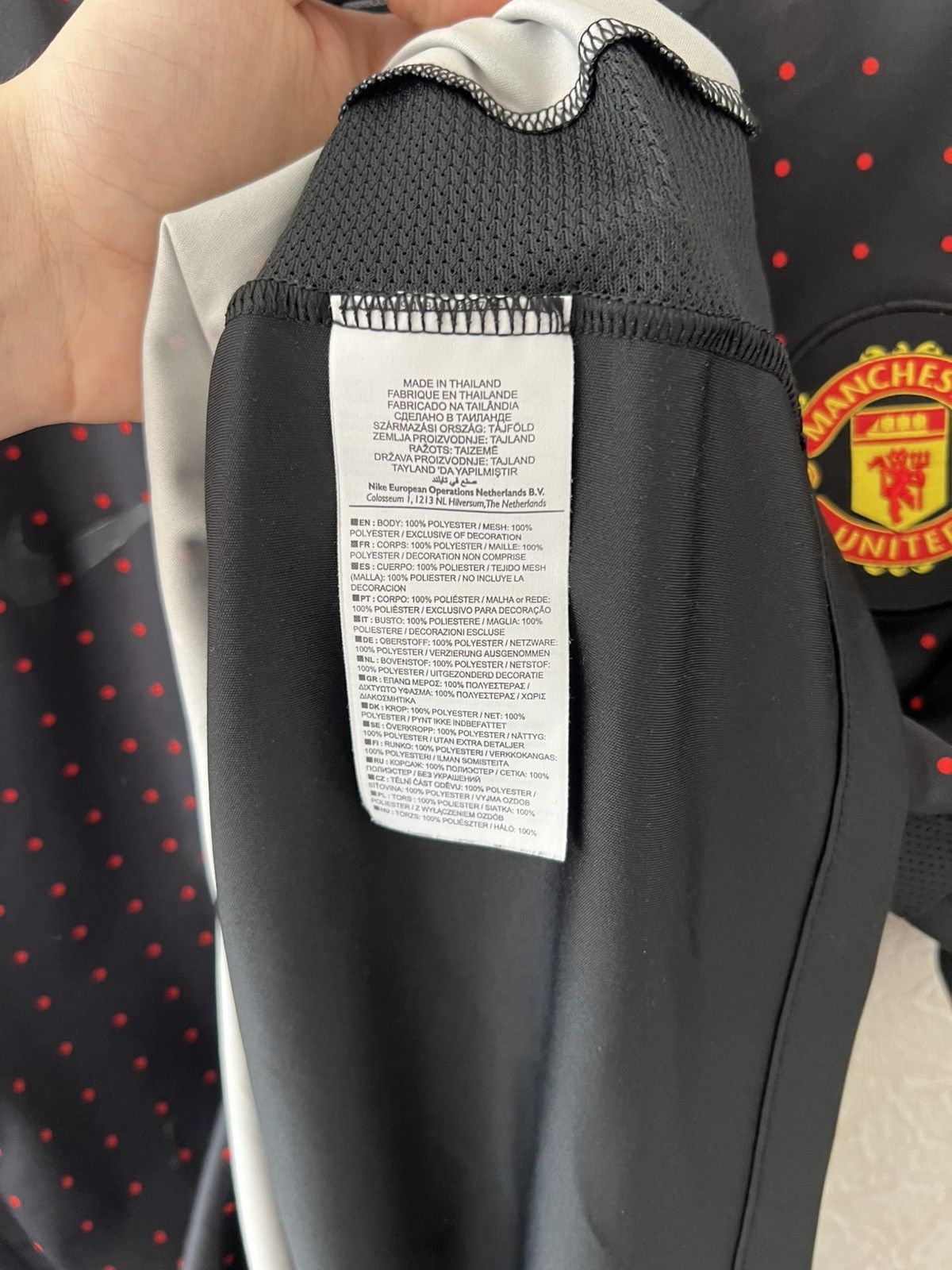 Vintage NIKE MANCHESTER UNITED TRAINING Football Shirt Soccer Jersey Size US L / EU 52-54 / 3 - 13 Thumbnail