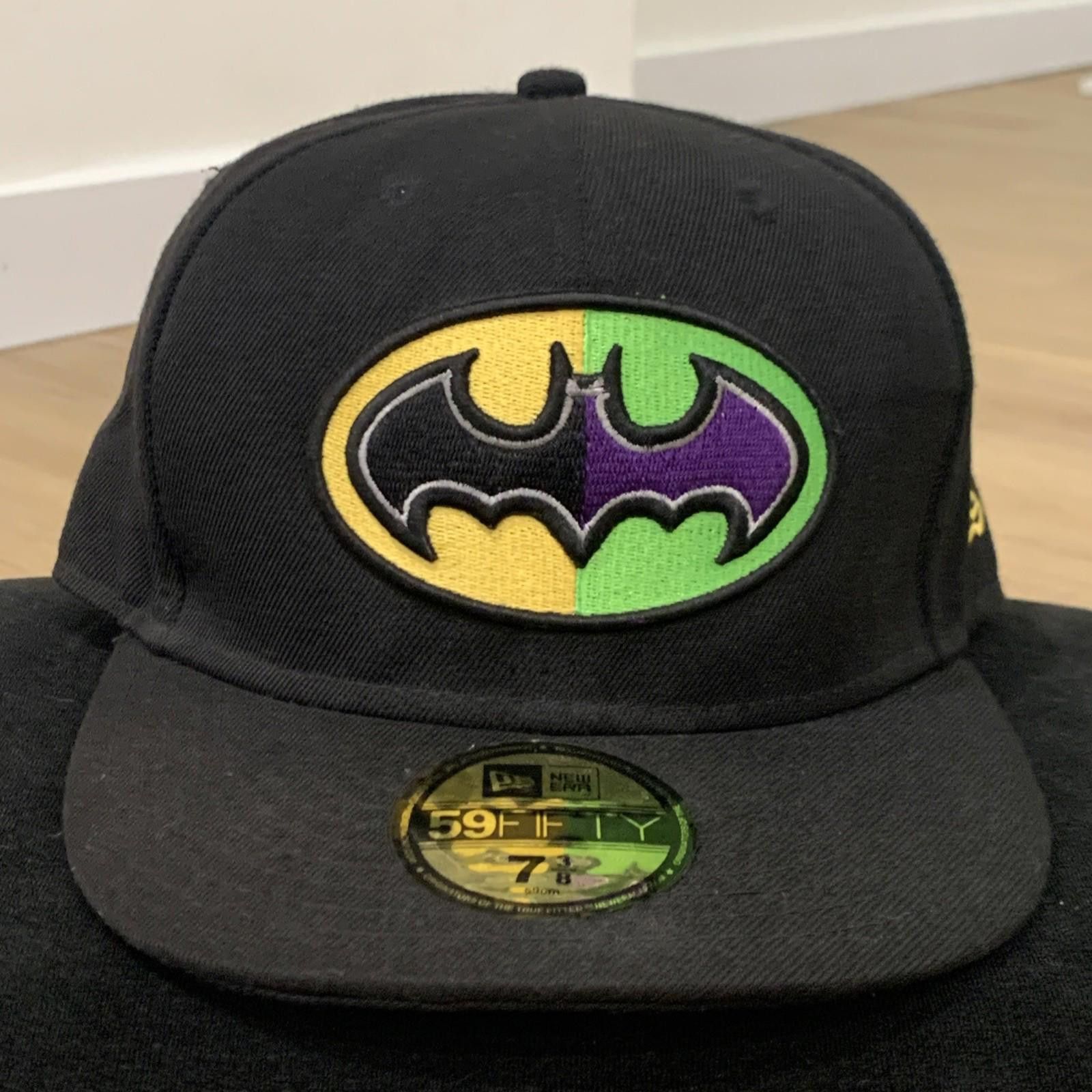 DC Comics Batman Joker Split Logo New Era 59FIFTY Fitted 7 3/8 Limited Size ONE SIZE - 6 Thumbnail