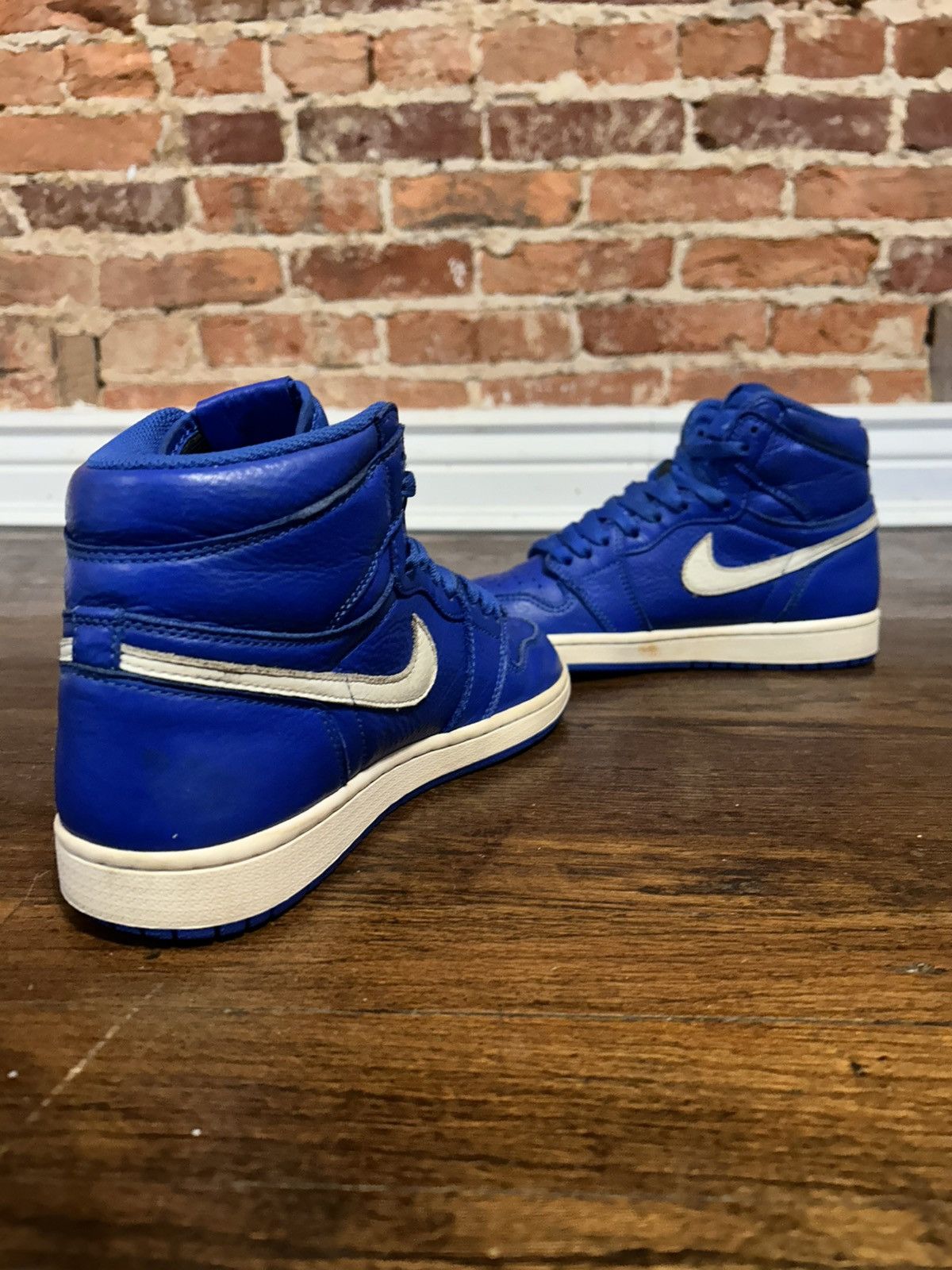Jordan Brand Size 8 - Air Jordan 1 Retro OG High Hyper Royal Size US 8 / EU 41 - 5 Thumbnail