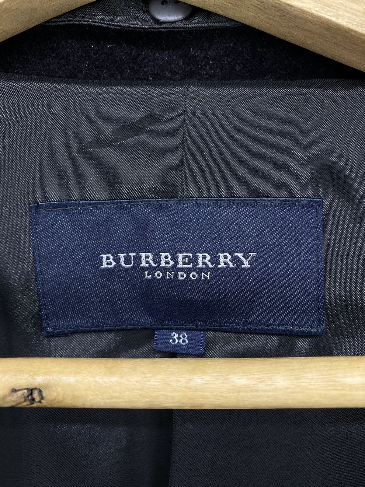Burberry Vintage Burberry London Faux Fur Hooded Velvet Jacket Size XS / US 0-2 / IT 36-38 - 7 Thumbnail