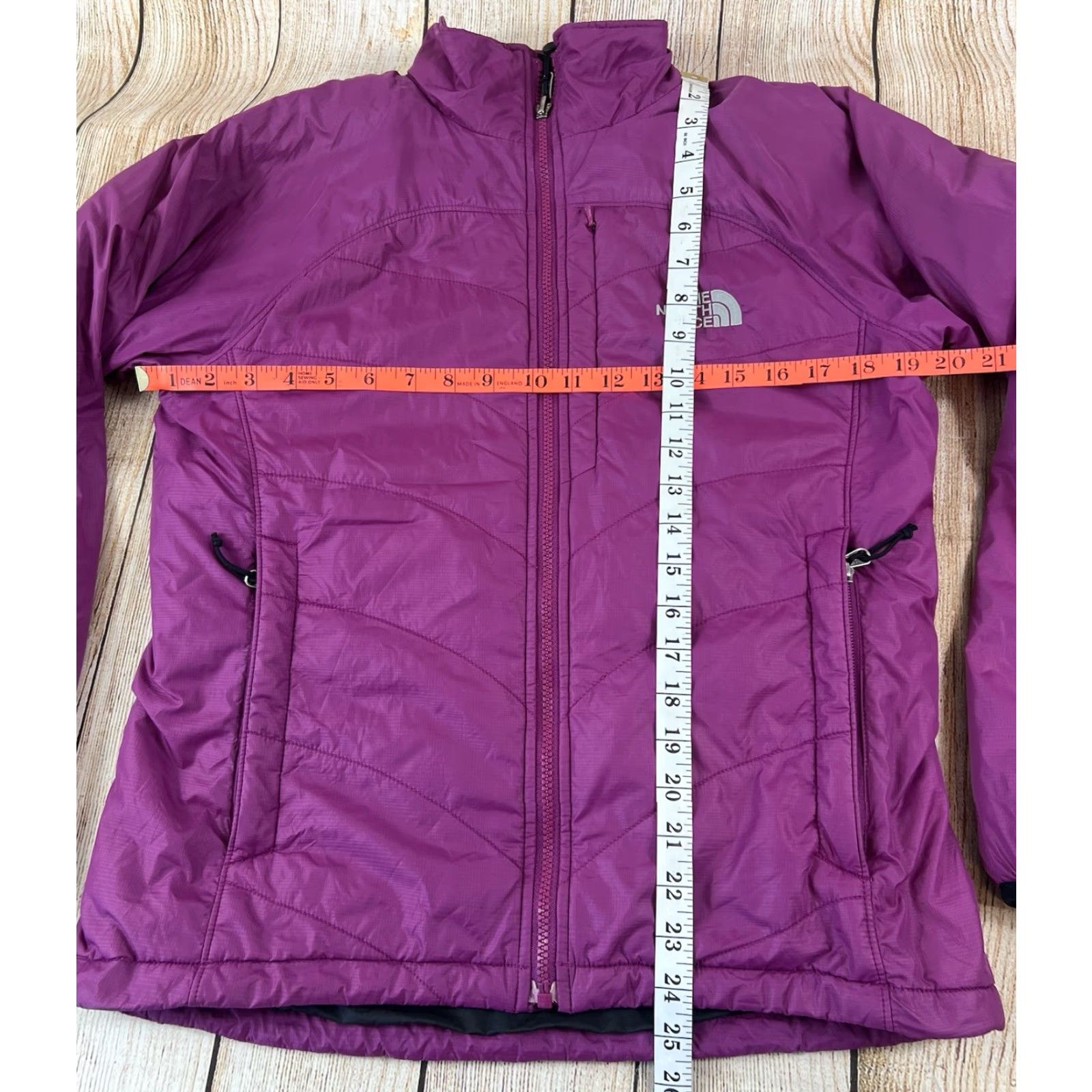 The North Face VINTAGE? (no) The North Face Primaloft Puffer Jacket Women M Fuchsia Quilted Medium Women Moms? Size M / US 6-8 / IT 42-44 - 3 Thumbnail