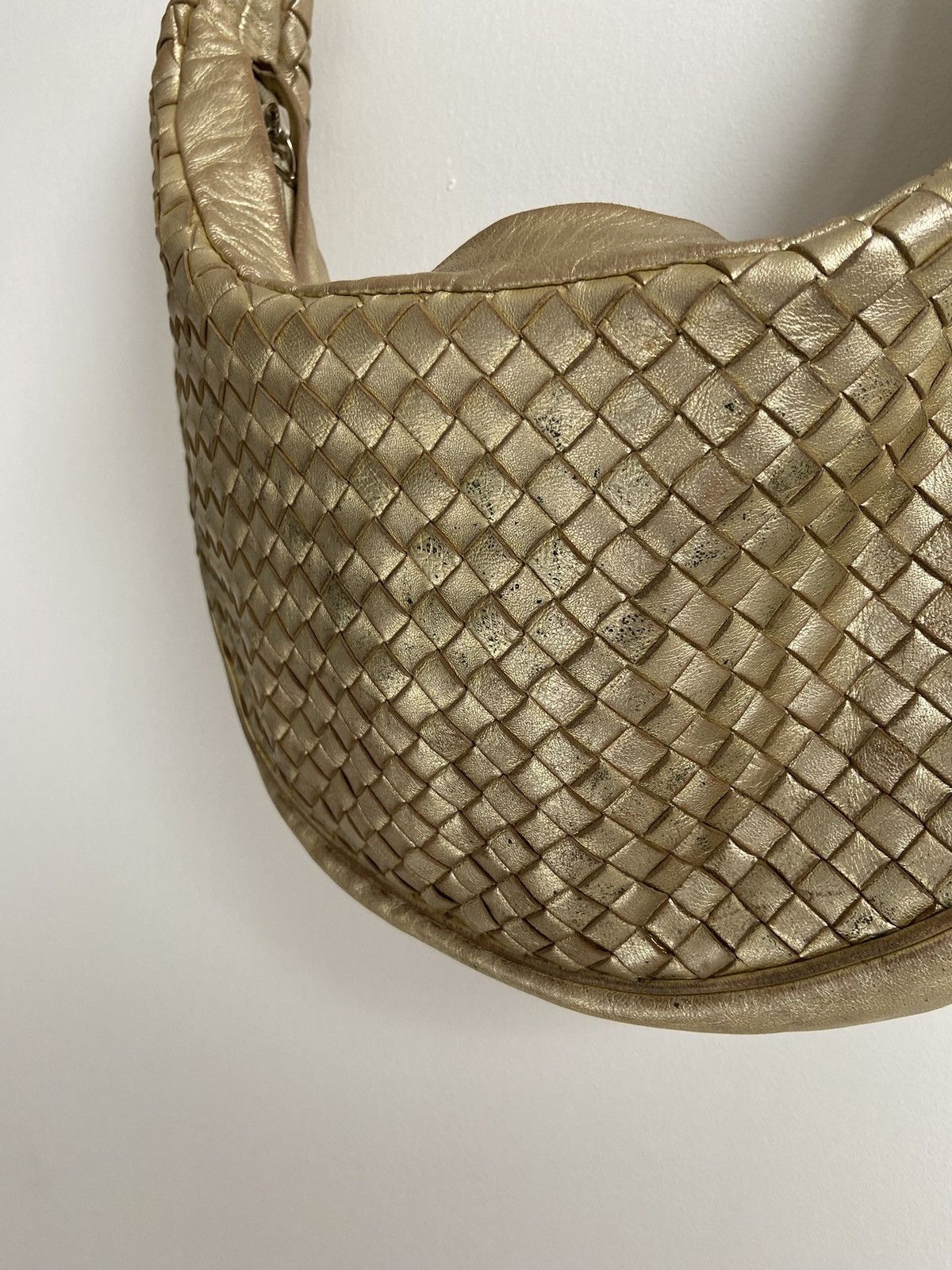 Bottega Veneta Bottega Veneta Gold Intrecciato Hobo Bag Size ONE SIZE - 5 Thumbnail