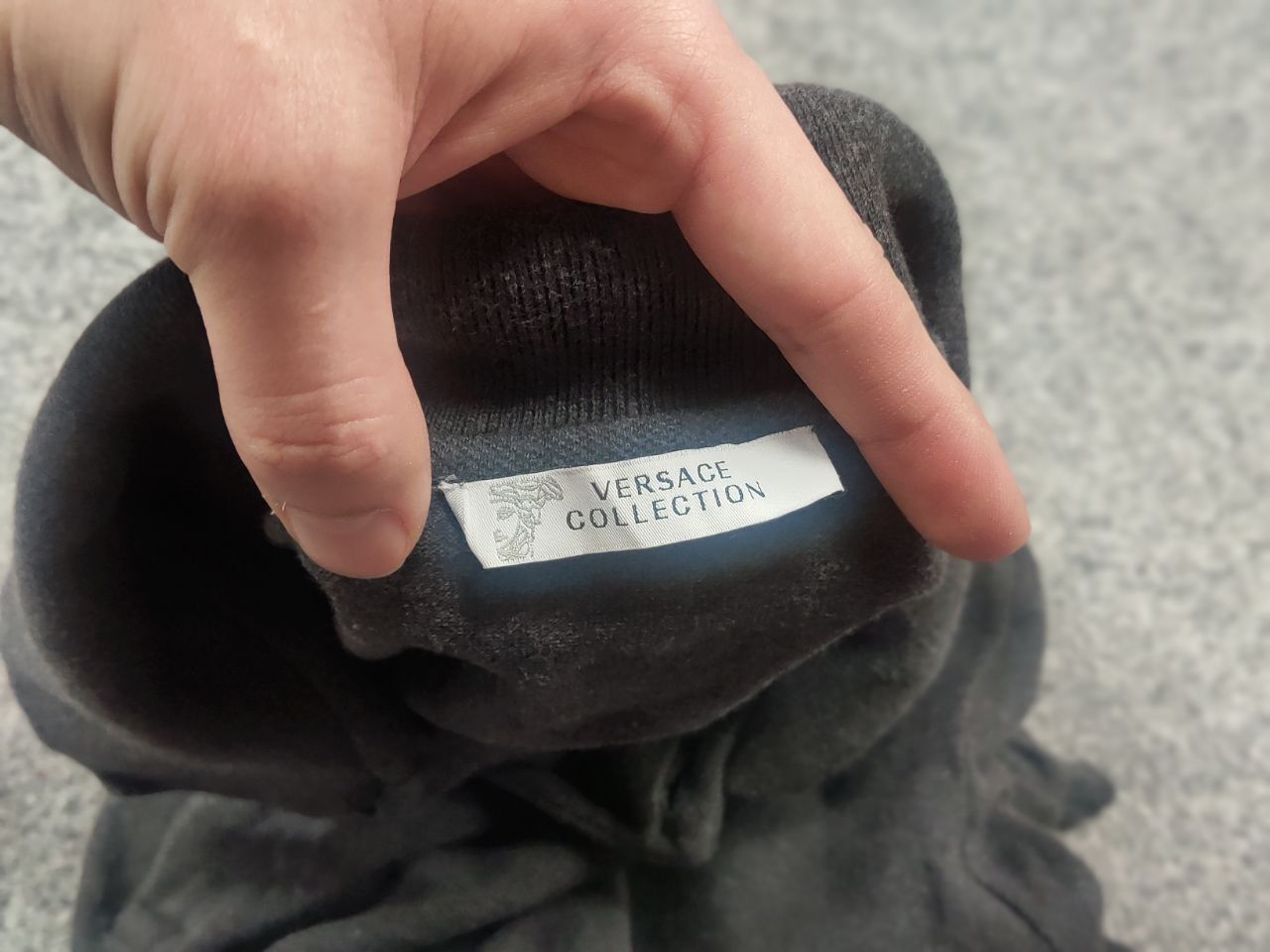 Versace Versace Collection gianni Meduza Embroidered Logo Polo Shirt Size US L / EU 52-54 / 3 - 10 Thumbnail