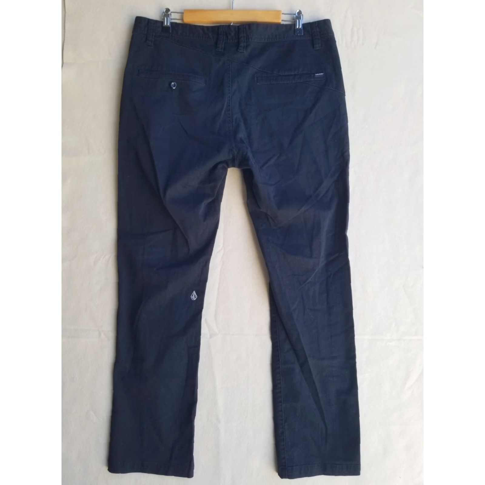 Volcom Volcom Pants Mens 36 Black Modern Straight Cotton Blend Skater Chino Regular Straight Pocket Zipper Button Size US 36 / EU 52 - 2 Thumbnail
