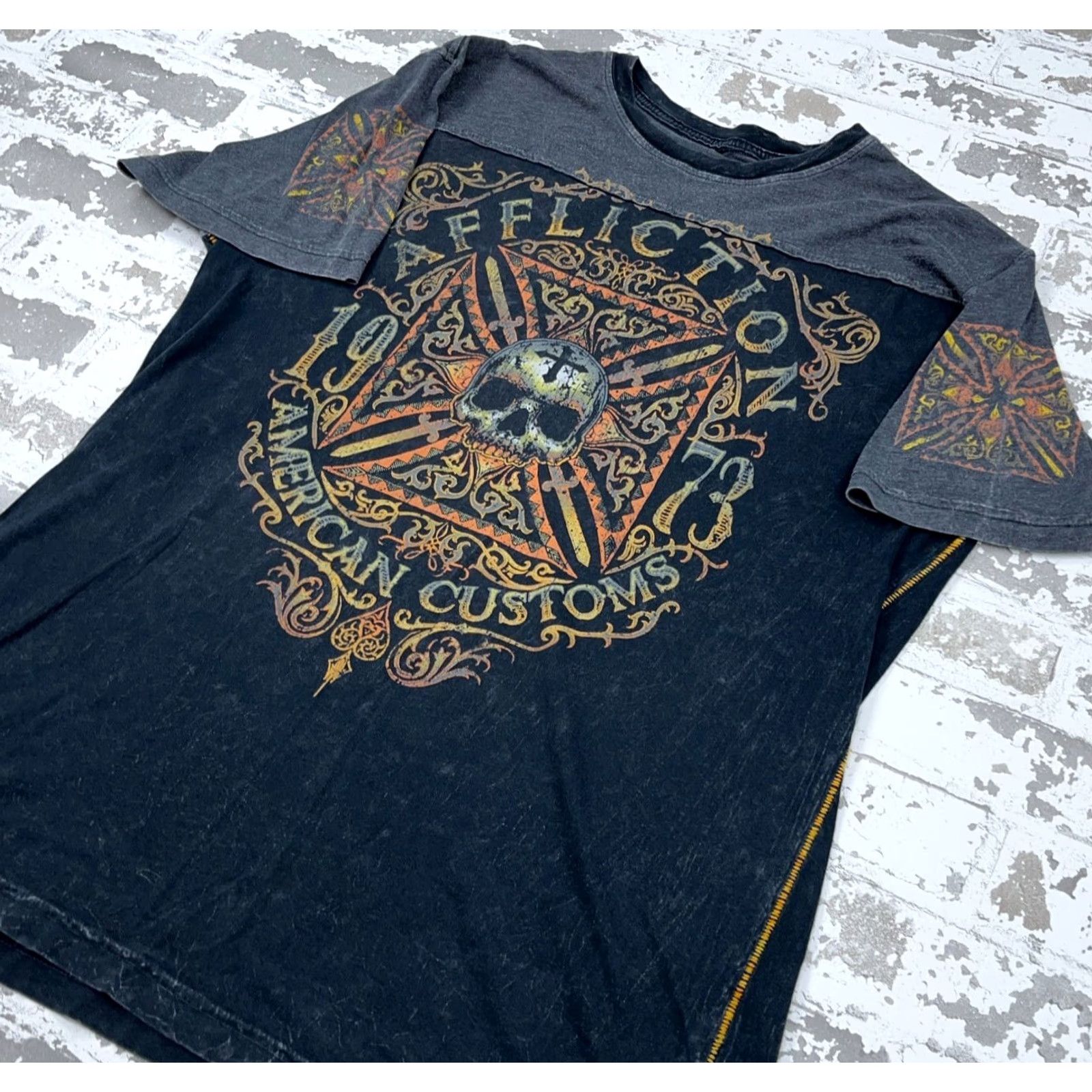 Affliction Affliction Shirt Men XL Gray Tee Crew Neck Short Sleeve Graphic T-Shirt Skull Goth Retro Motorcycle USA Bloodline Brand: Affliction Black Gray Size US XL / EU 56 / 4 - 5 Thumbnail