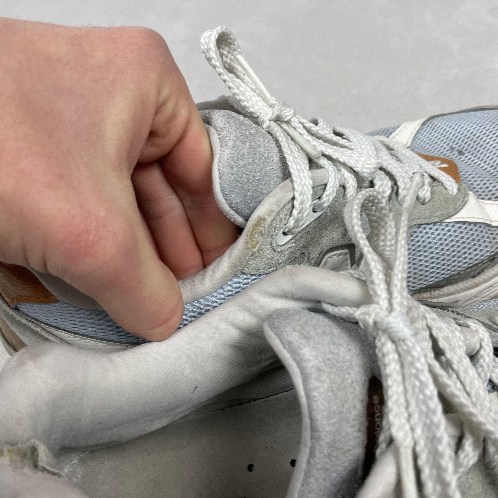 New Balance New Balance 2002R M2002RSD Mens Gray Sneaker Lace Up Shoes 9 Size US 9 / EU 42 - 6 Thumbnail