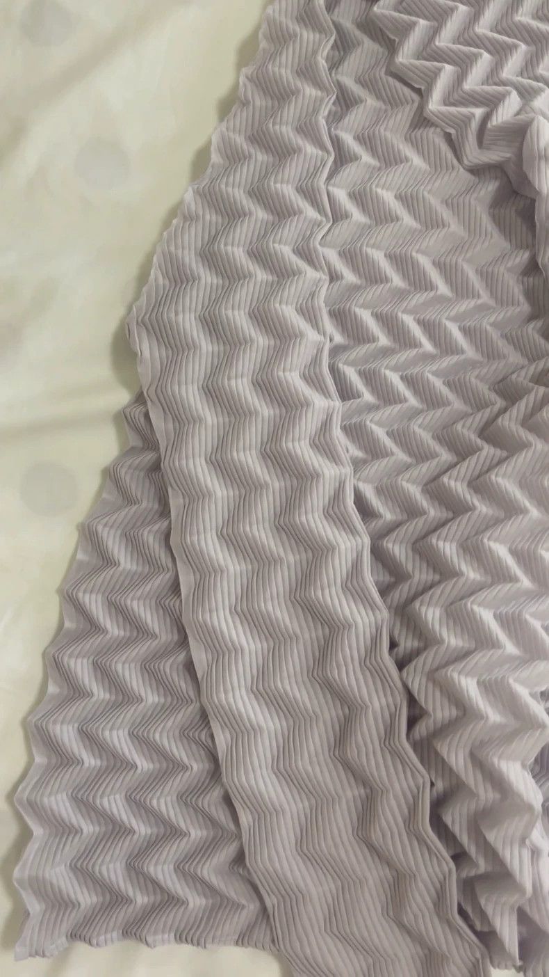 Issey Miyake Issey Miyake size:one size A light grey pleated cardigan Size S / US 4 / IT 40 - 1 Thumbnail