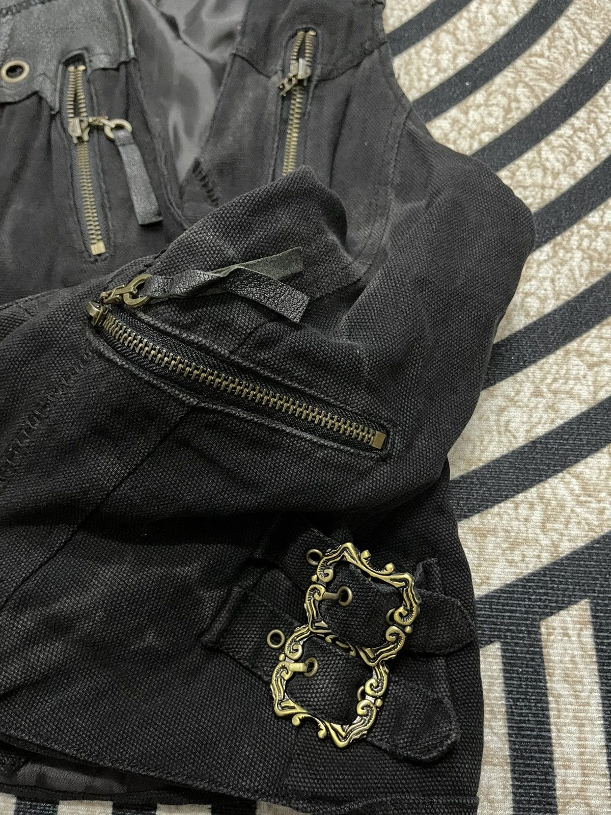 If Six Was Nine 2000s MIDAS PUNK VEST COTTON LEATHER DISTRESSED Size US S / EU 44-46 / 1 - 11 Thumbnail