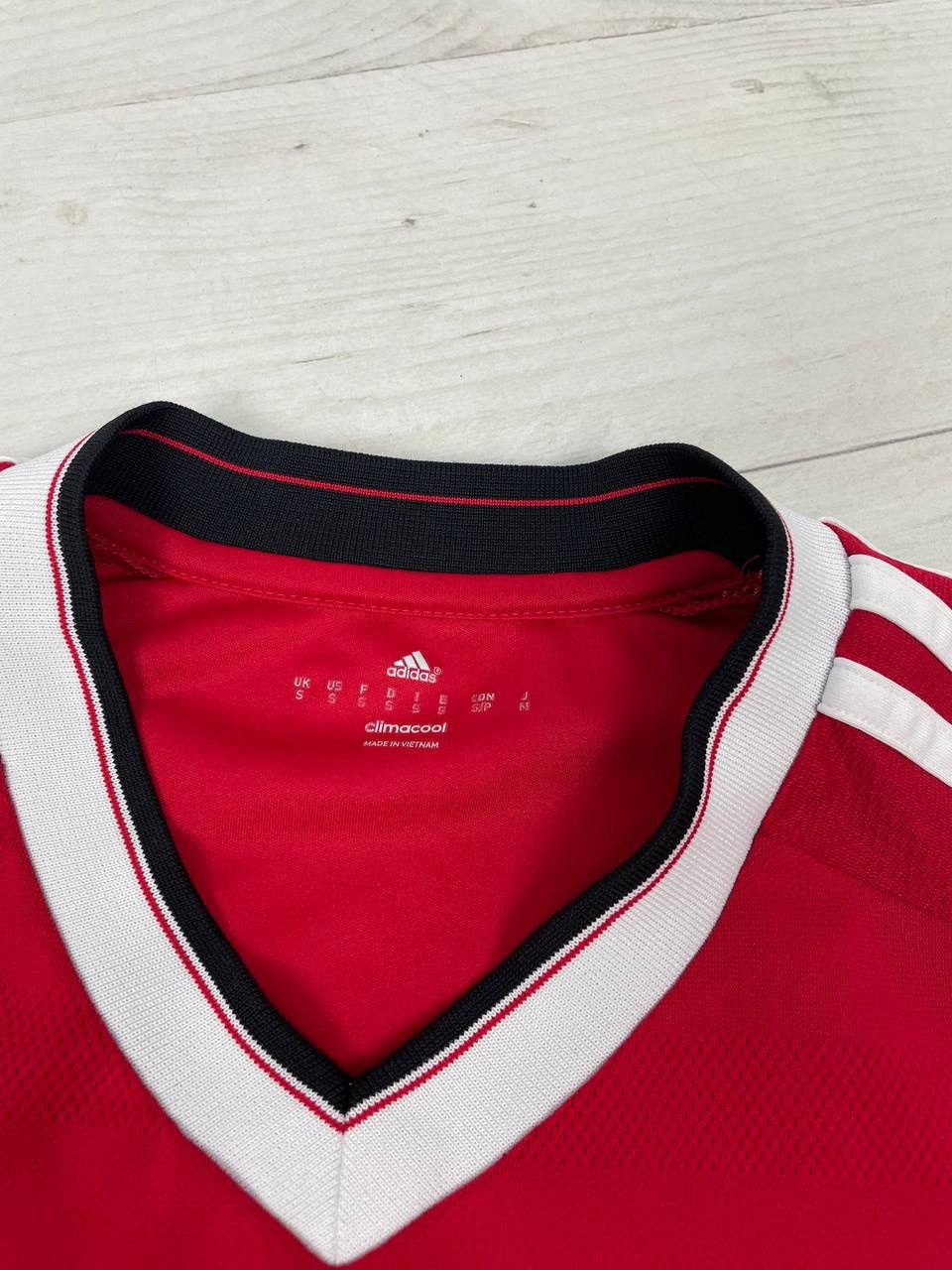 Nike Manchester United 2015 2016 Home Shirt Long Sleeve Jersey Size US S / EU 44-46 / 1 - 10 Thumbnail