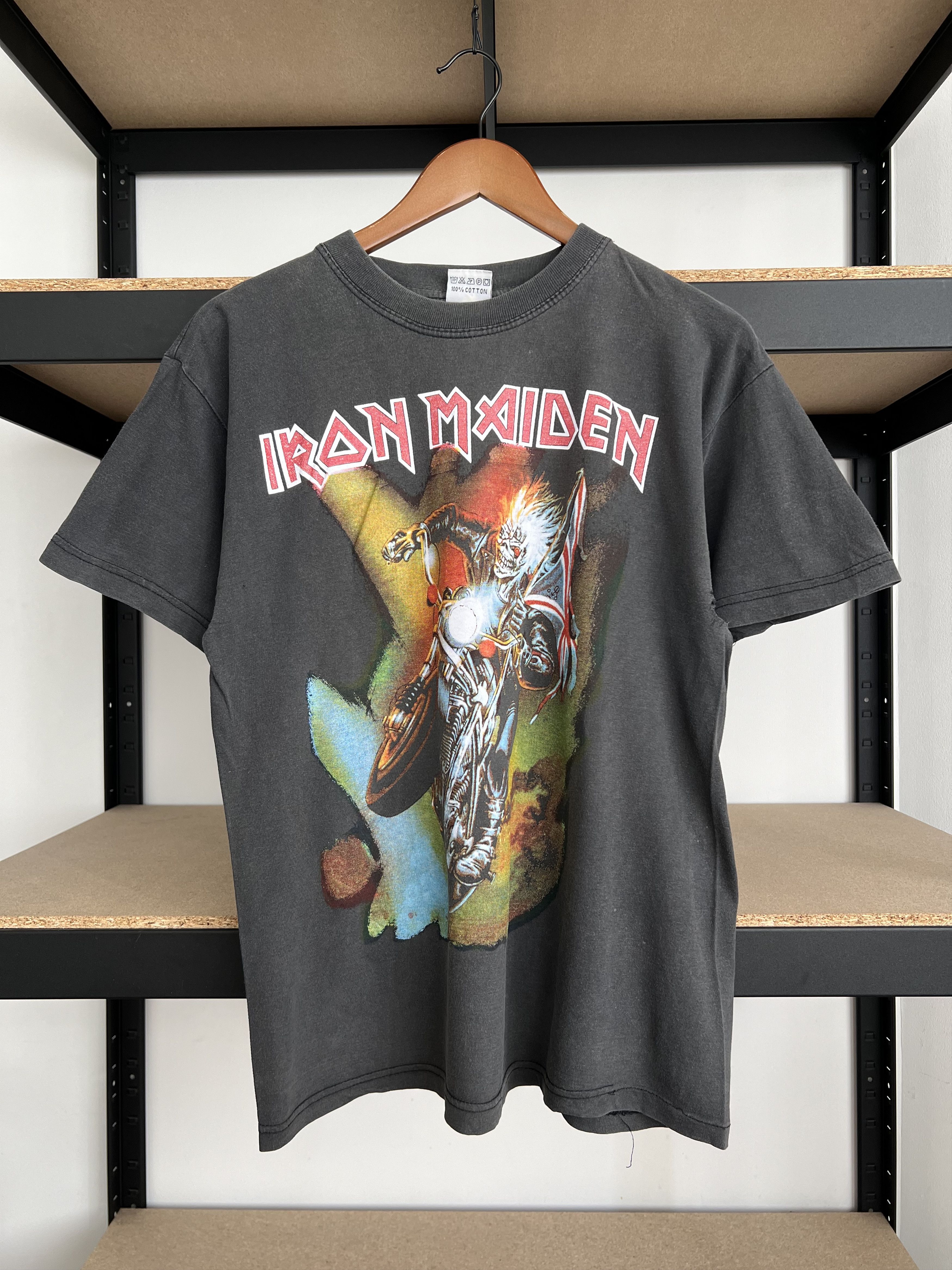 Band Tees Vintage 90s Iron Maiden England Faded Black T-shirt Size US M / EU 48-50 / 2 - 1 Thumbnail