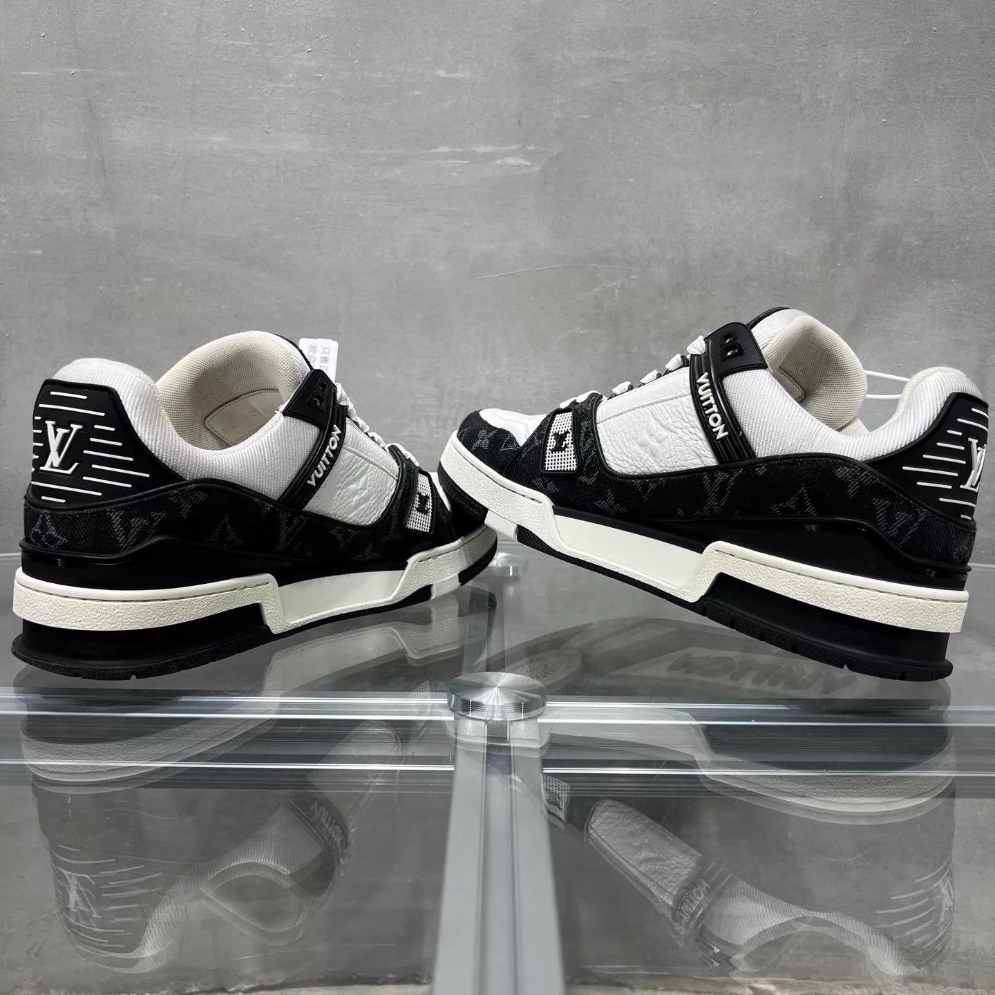 Louis Vuitton LV Trainer Black and White Denim UK6/40 Size US 7 / EU 40 - 5 Thumbnail