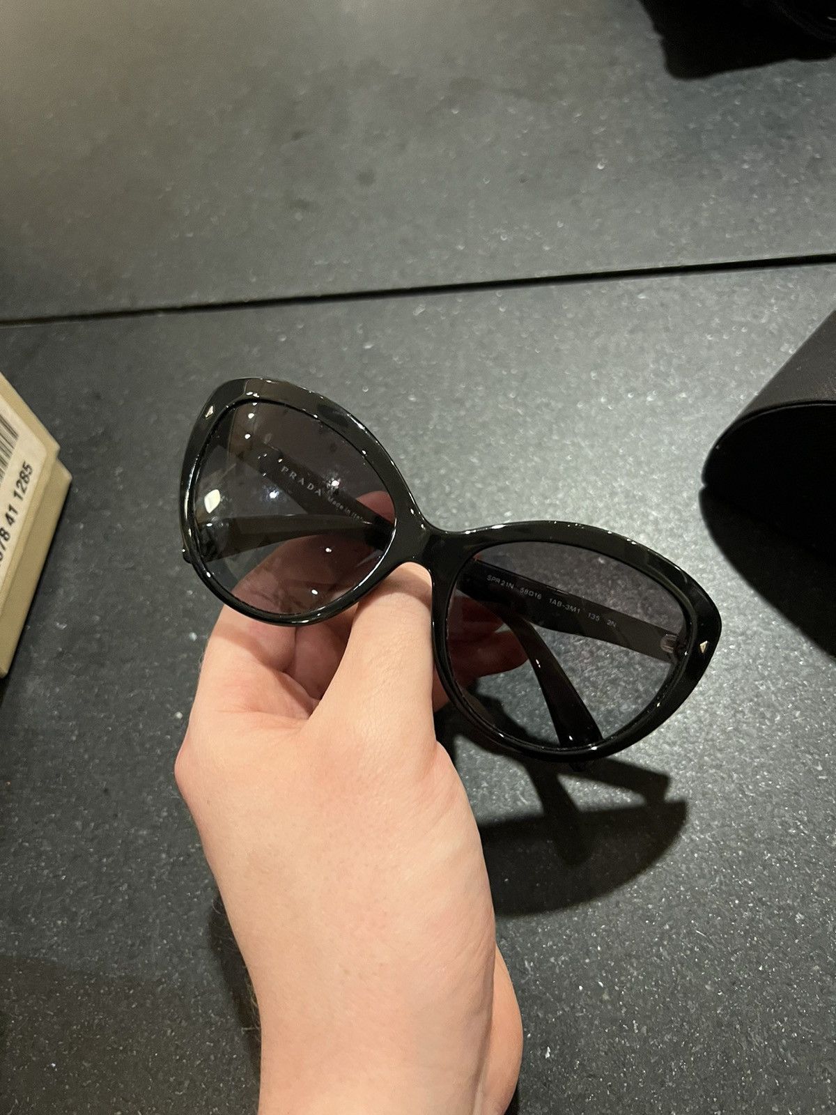 Prada Prada cat eye sunglasses black acetate Size ONE SIZE - 8 Thumbnail