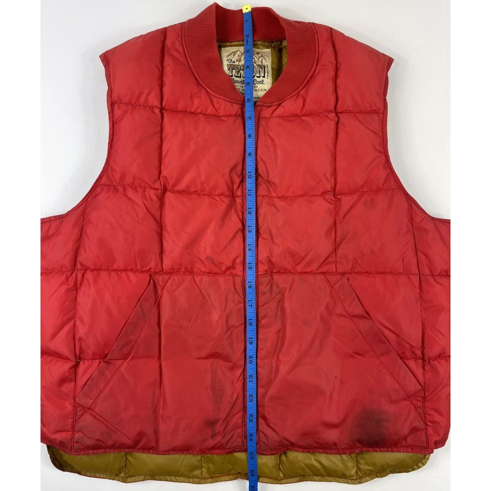 Vintage VINTAGE Woolrich Teton Mountain Vest Puffer Wool Rich Down Red Sz L Mens 80s 90s Hunting Size US L / EU 52-54 / 3 - 7 Thumbnail