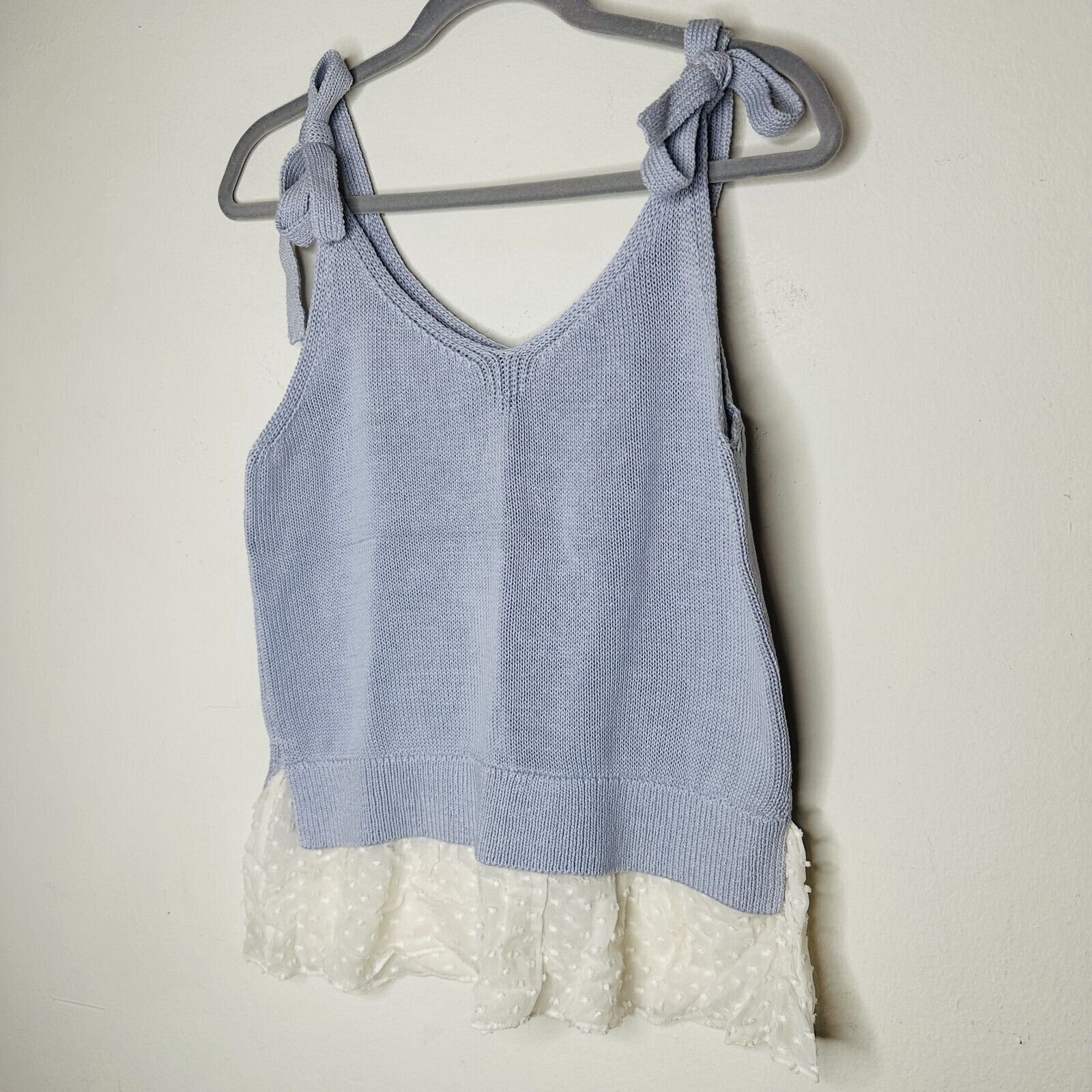 Club Monaco Club Monaco Purple White Knit VNeck Tank Dot Ruffle Hem Size M / US 6-8 / IT 42-44 - 2 Thumbnail