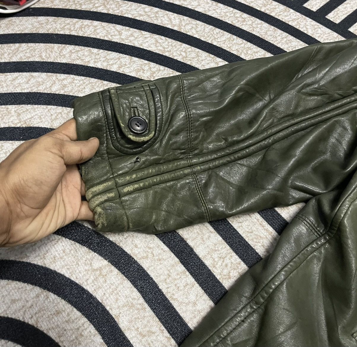 Issey Miyake VINTAGE 90s ISSEY MIYAKE SHEEPSKIN LEATHER JACKET DARK GREEN Size US M / EU 48-50 / 2 - 19 Thumbnail