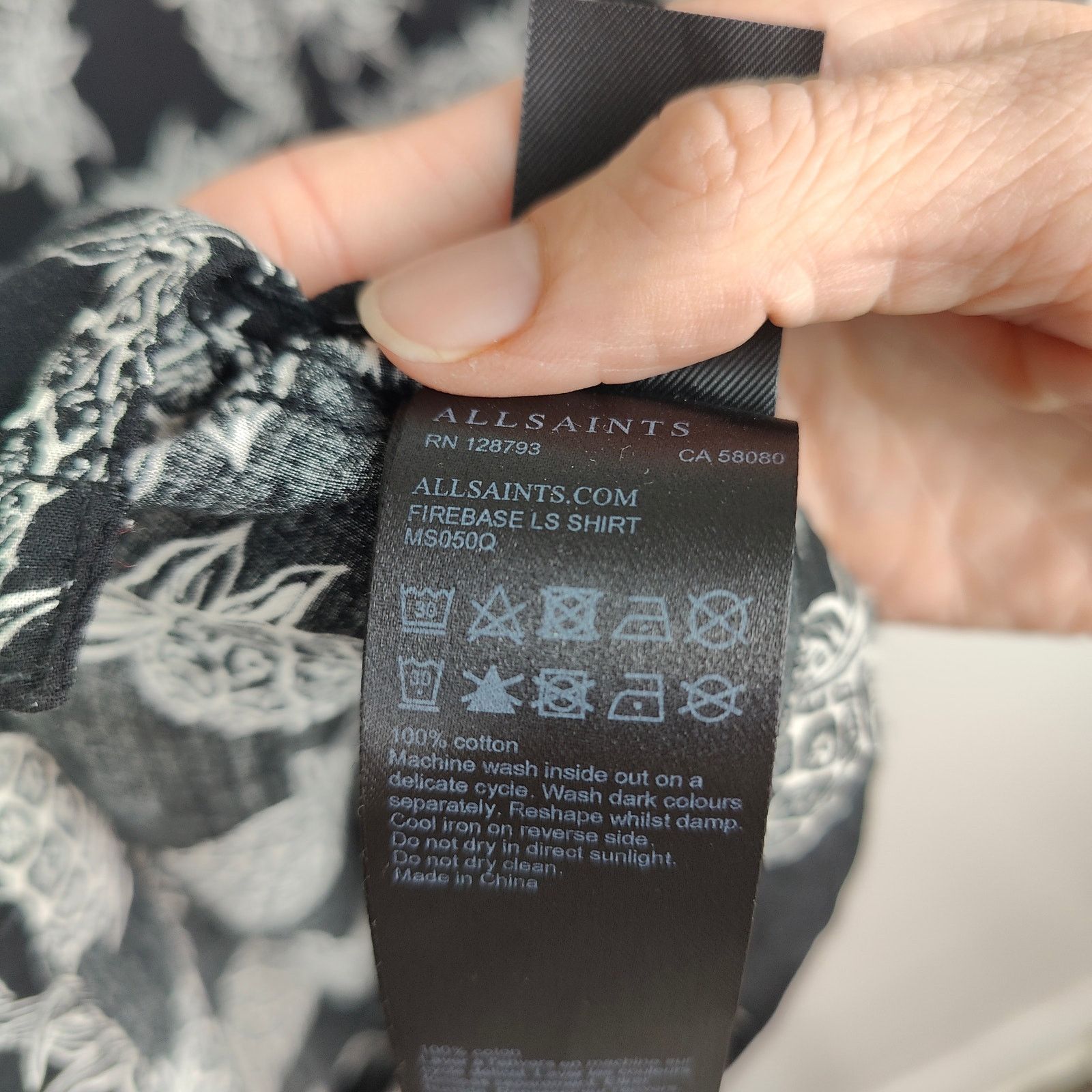 Allsaints AllSaints Firebase Pineapple Print Shirt Men Medium Black Size US M / EU 48-50 / 2 - 5 Thumbnail