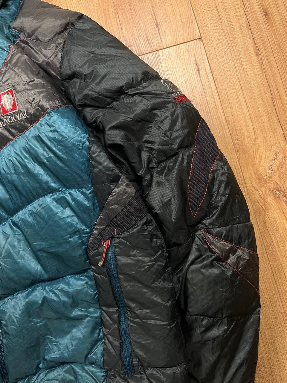 BLACKYAK 00’s BLACK YAK ARCHIVE PUFFER DOWN RARE JACKET GORCPORE Size US M / EU 48-50 / 2 - 15 Thumbnail