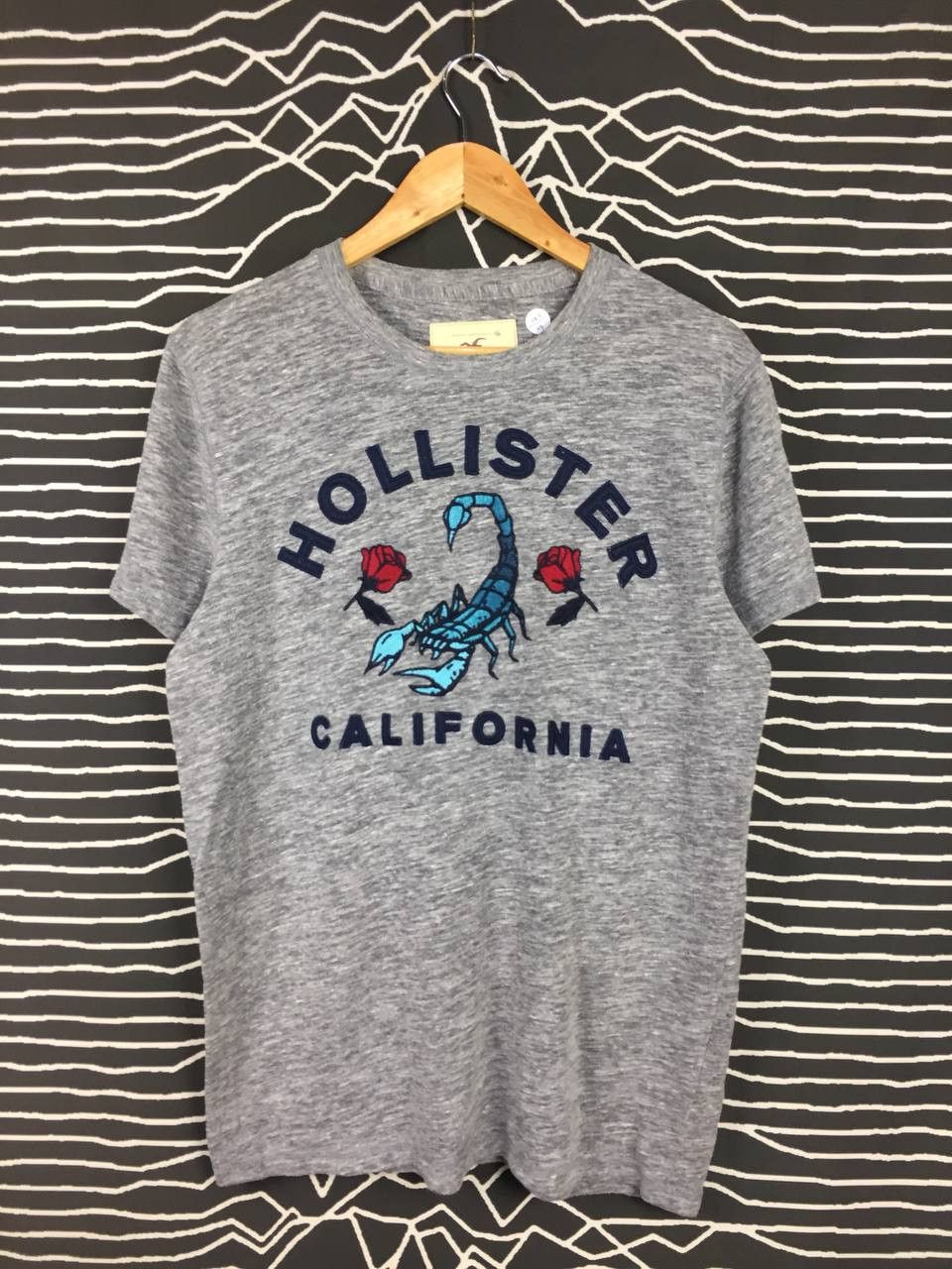 Hollister Hollister California Scorpion & Rose Embroidered Logo Tee Size US M / EU 48-50 / 2 - 2 Thumbnail