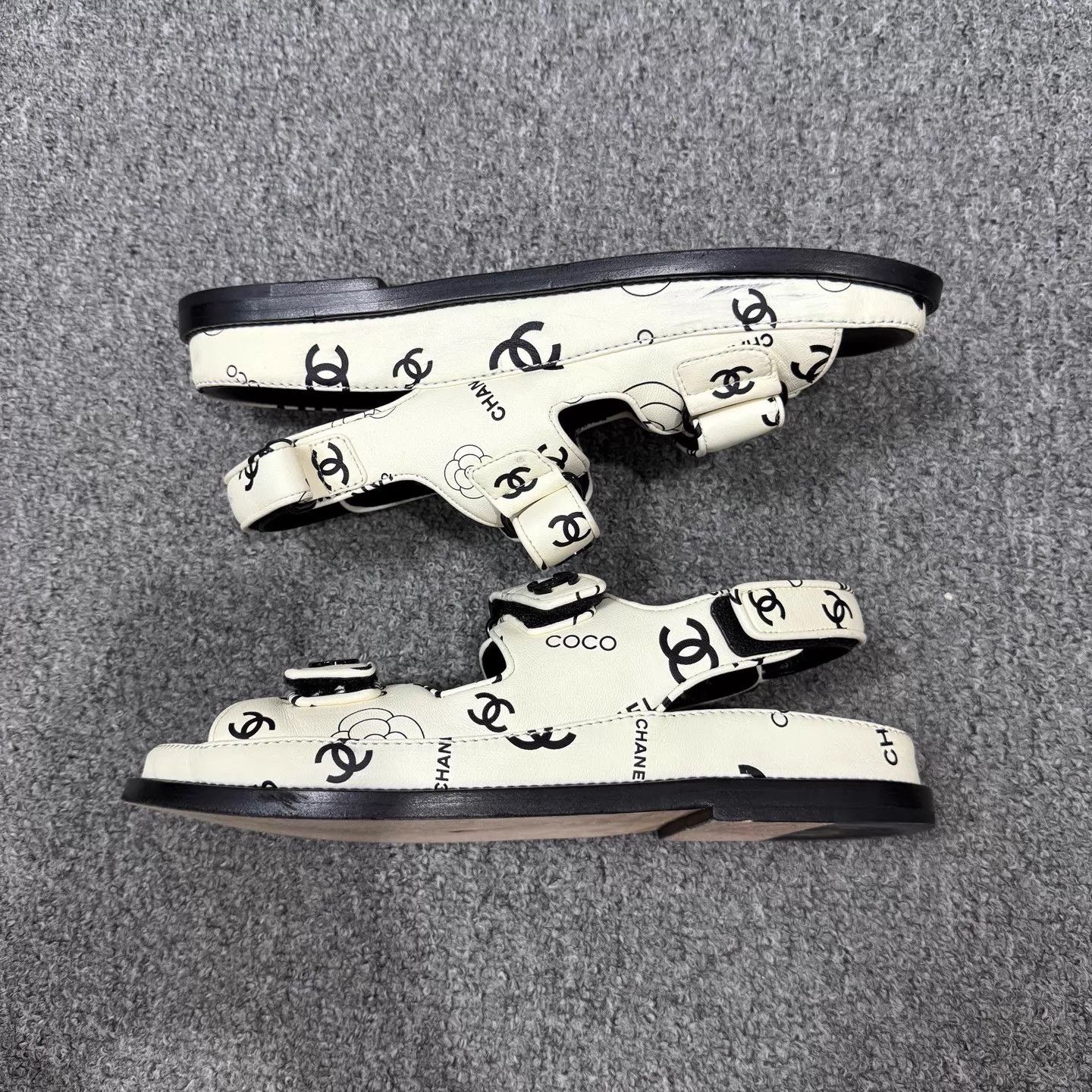 Chanel Chanel Black&White Camellia Print Sandals 38.5mint Size US 8 / IT 38 - 6 Thumbnail