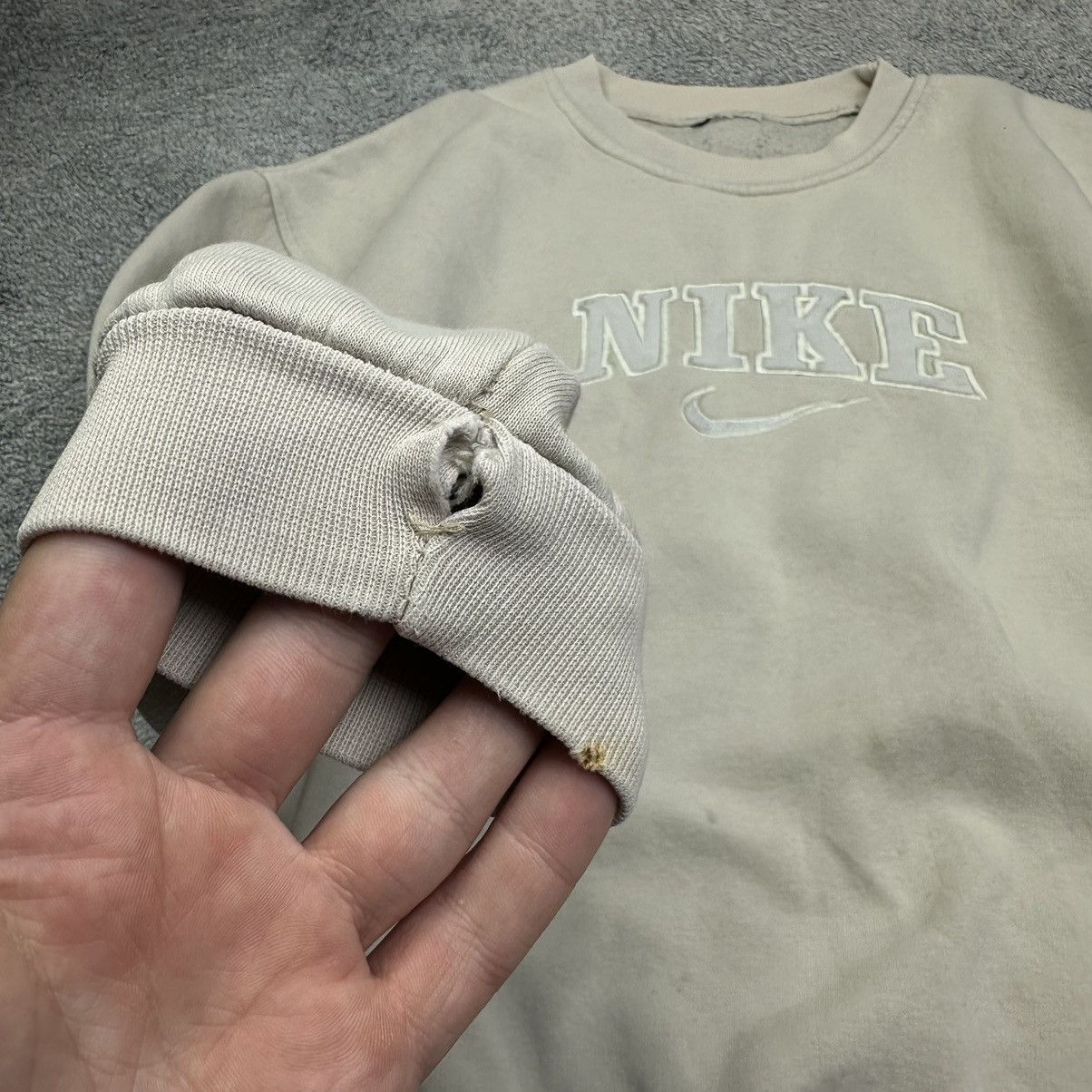 Nike × Vintage Mens Vintage Nike Sweatshirt Big Logo y2k Size L-XL Size US L / EU 52-54 / 3 - 7 Thumbnail