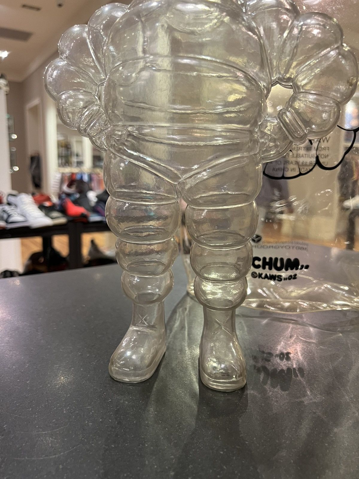 Kaws 2002 Kaws Chum Clear 841/1000 limited collectible figure Size ONE SIZE - 4 Thumbnail