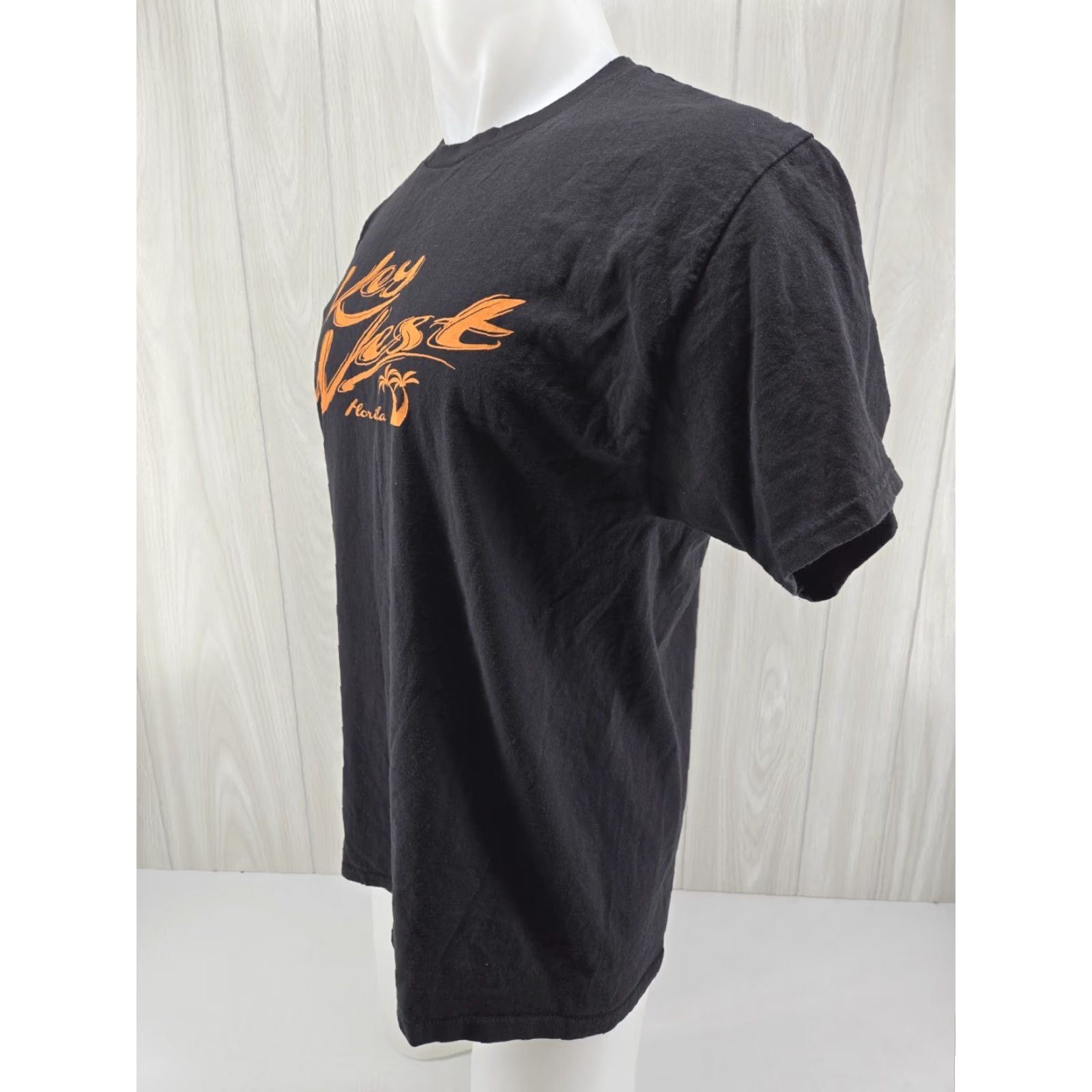 Hanes VINTAGE Hanes Key West Florida Shirt Mens L Black Orange Logo T-Shirt Crew Neck Short Sleeve Beach Logo Size US L / EU 52-54 / 3 - 5 Thumbnail