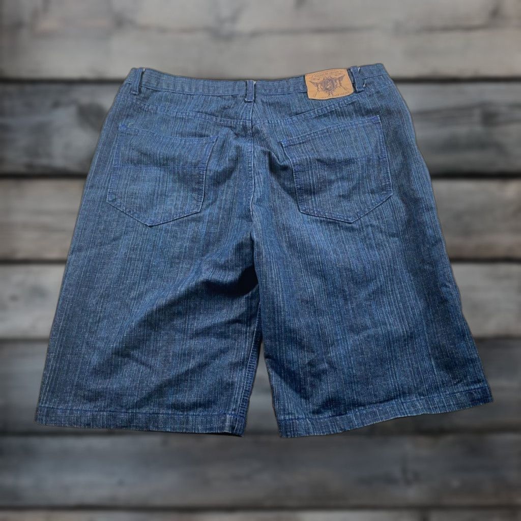 Vintage VINTAGE Y2K Streetwear Baggy Fit Jean Shorts Men 40 Dark Blue Denim 14" Inseam Casual Size US 44 / EU 60 - 1 Thumbnail