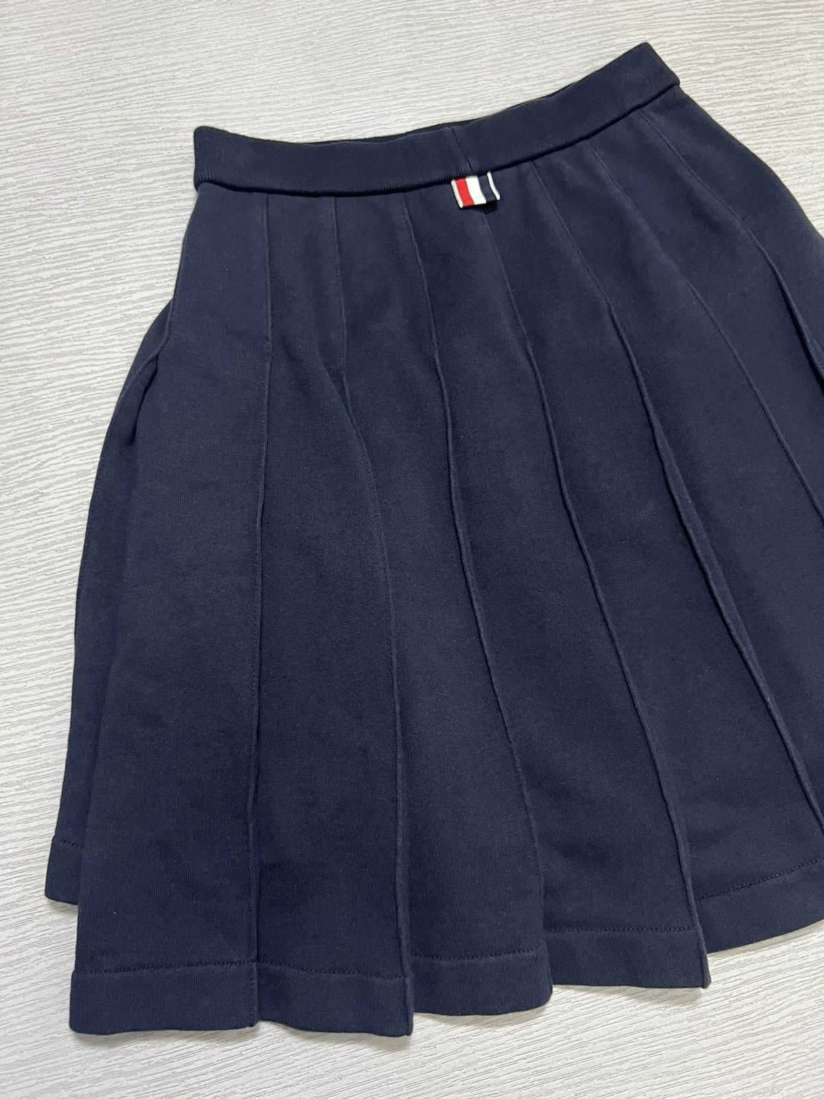 Thom Browne Thom Browne - Pleated Loopback Cotton Mini Skirt Size 25" / US 0 / IT 36 - 9 Thumbnail