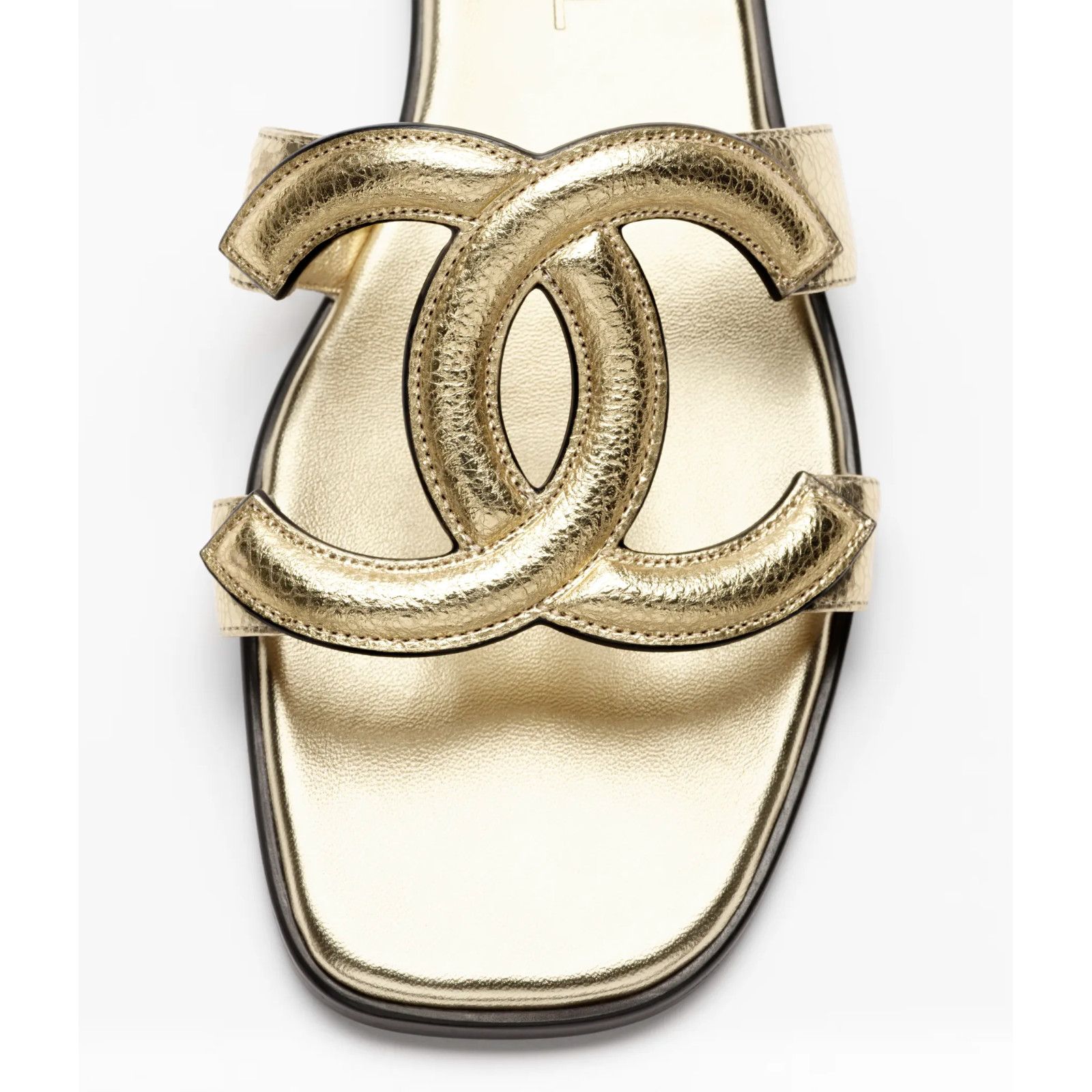 Chanel Chanel Golden Cracked Leather XL CC Mules Sandals 37 Size US 6 / IT 36 - 9 Thumbnail