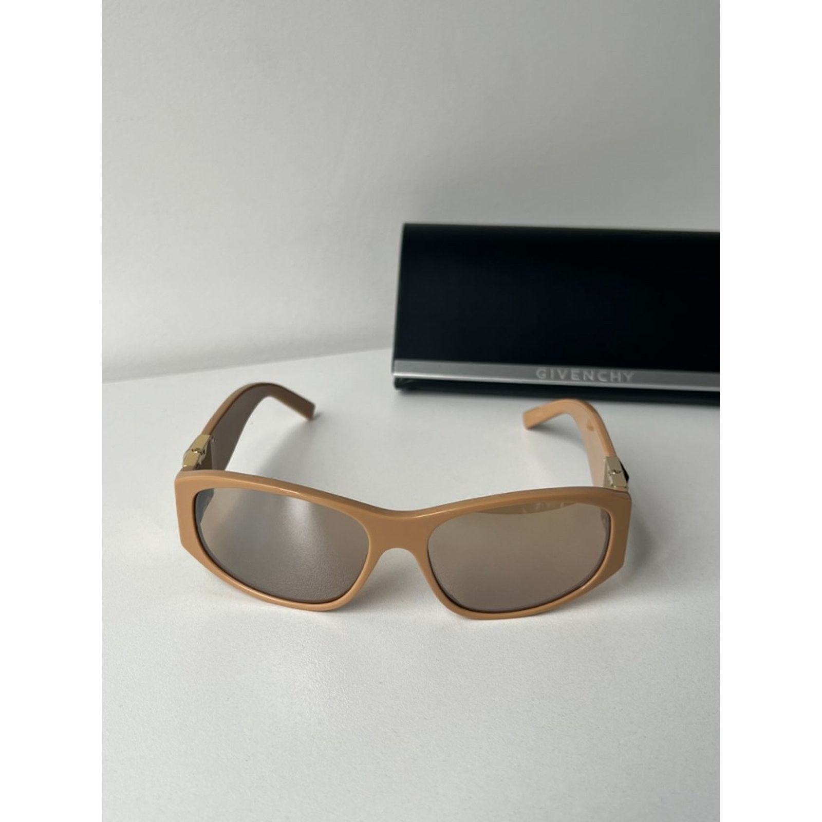 Givenchy NEW Givenchy GV40054I Beige Monogram Logo Sunglasses Size ONE SIZE - 3 Thumbnail