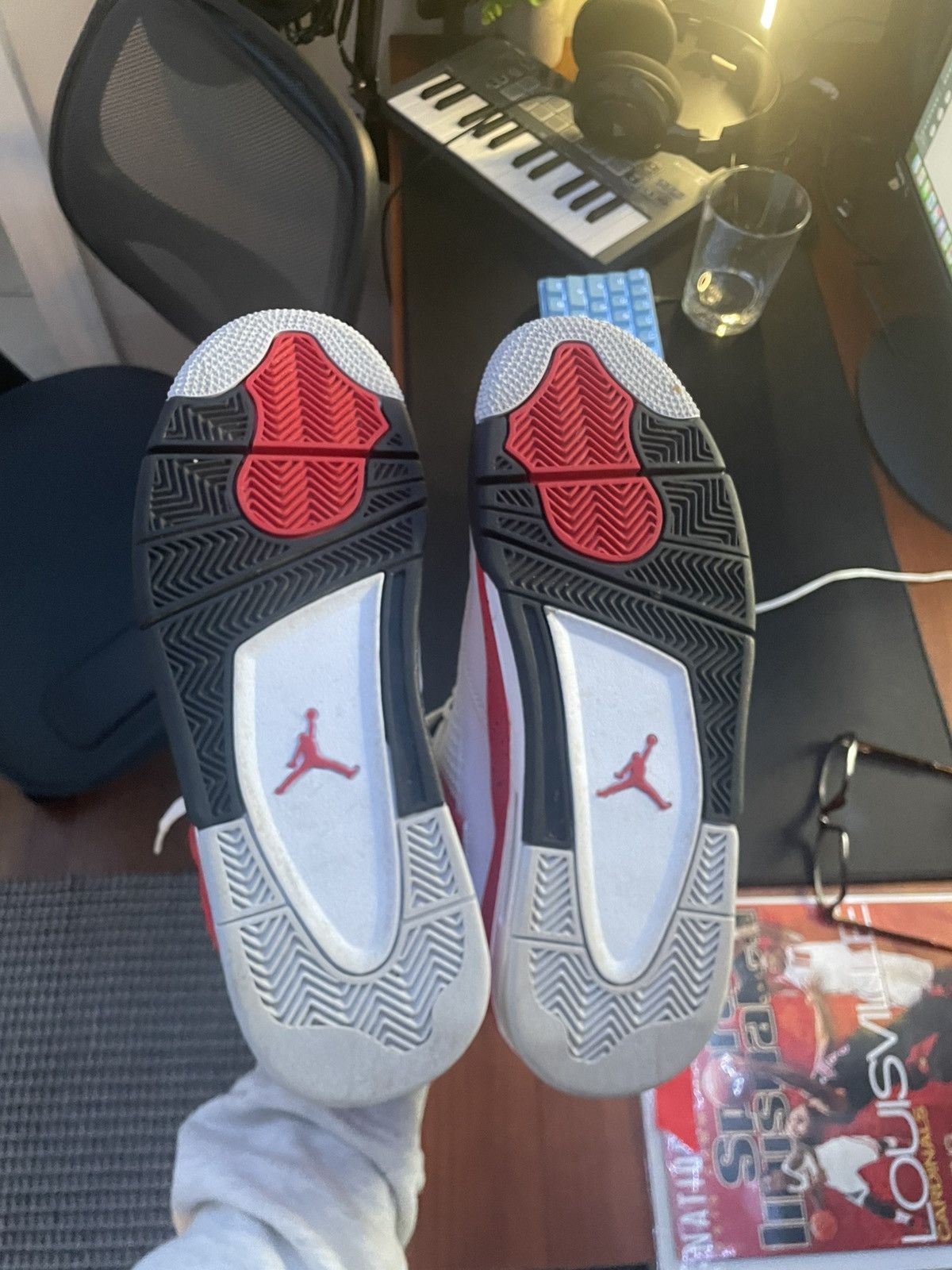 Jordan Brand × Nike ⭐️ JORDAN 4 RED CEMENT ⭐️ new Size US 9 / EU 42 - 6 Thumbnail