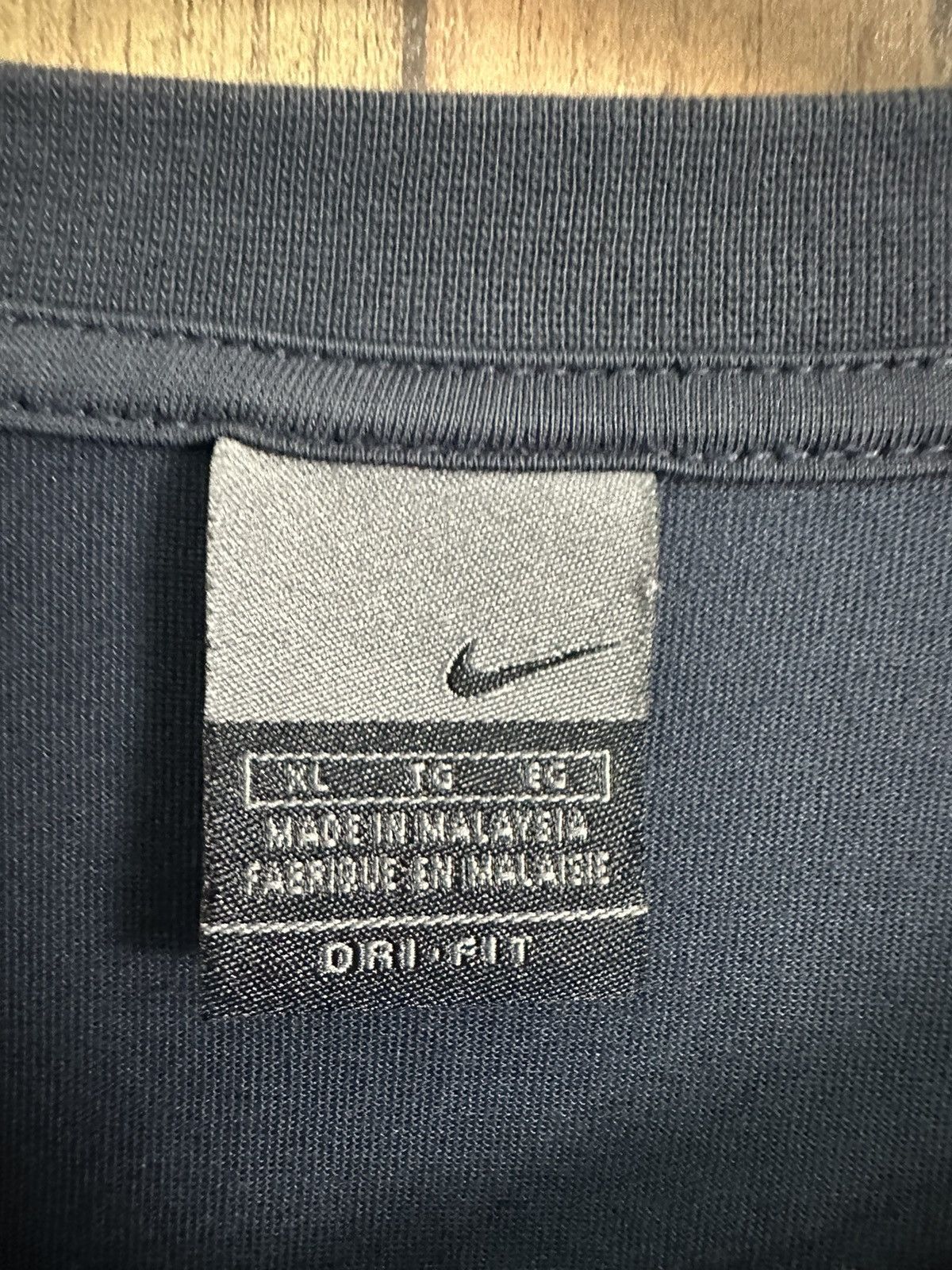 Nike Nike Sports Vintage Y2K Limited Made In Malaysia A383 Size US XL / EU 56 / 4 - 8 Thumbnail