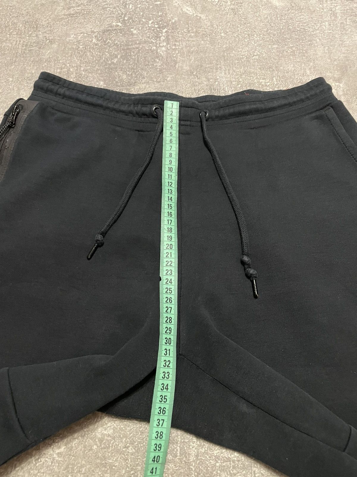 Nike Vintage Nike Tech Fleece Black Sweet Shorts Size M Size US 32 / EU 48 - 20 Thumbnail