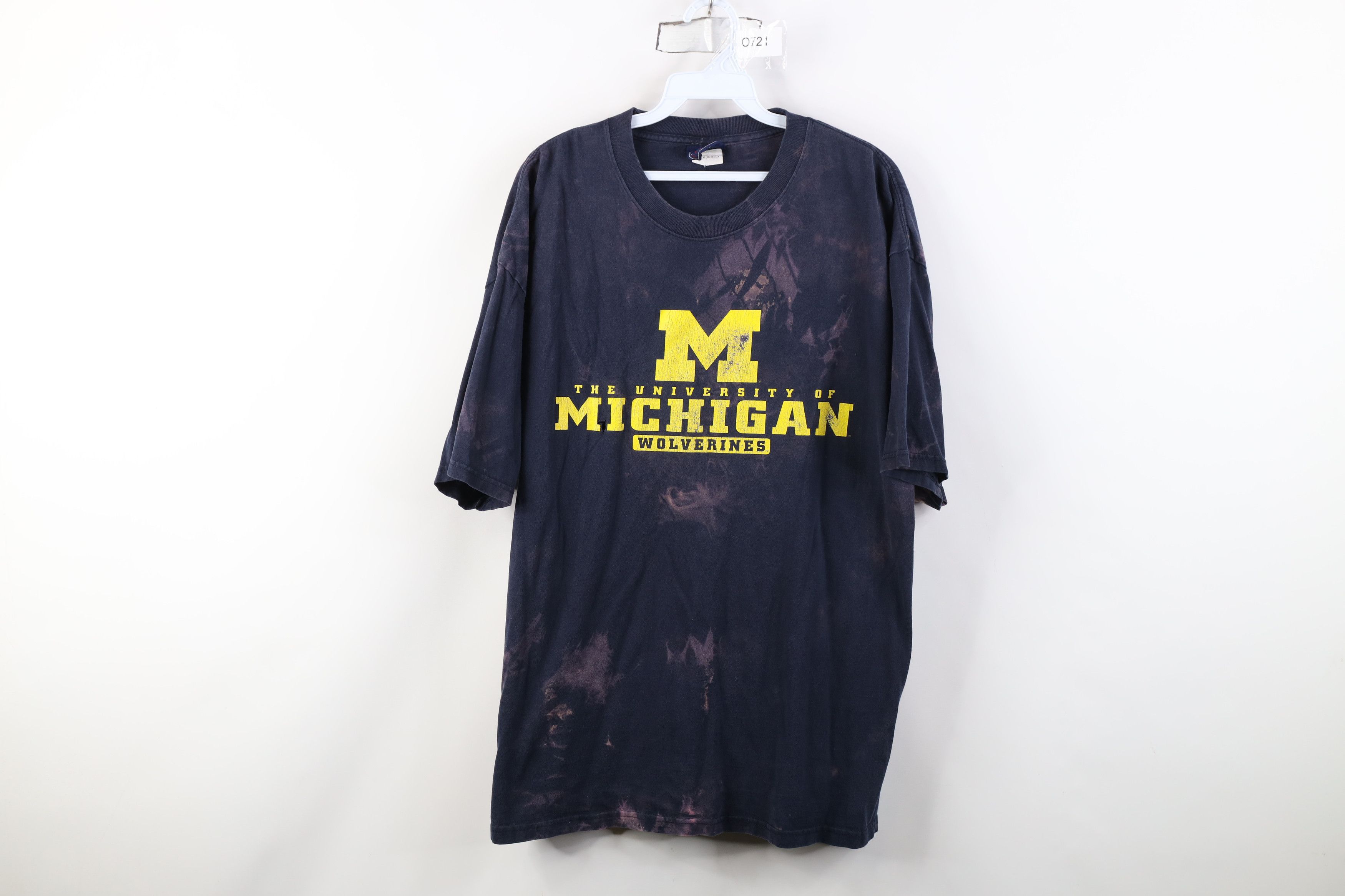 Vintage Vintage Acid Wash University of Michigan Wolverines T-Shirt Size US XL / EU 56 / 4 - 1 Thumbnail