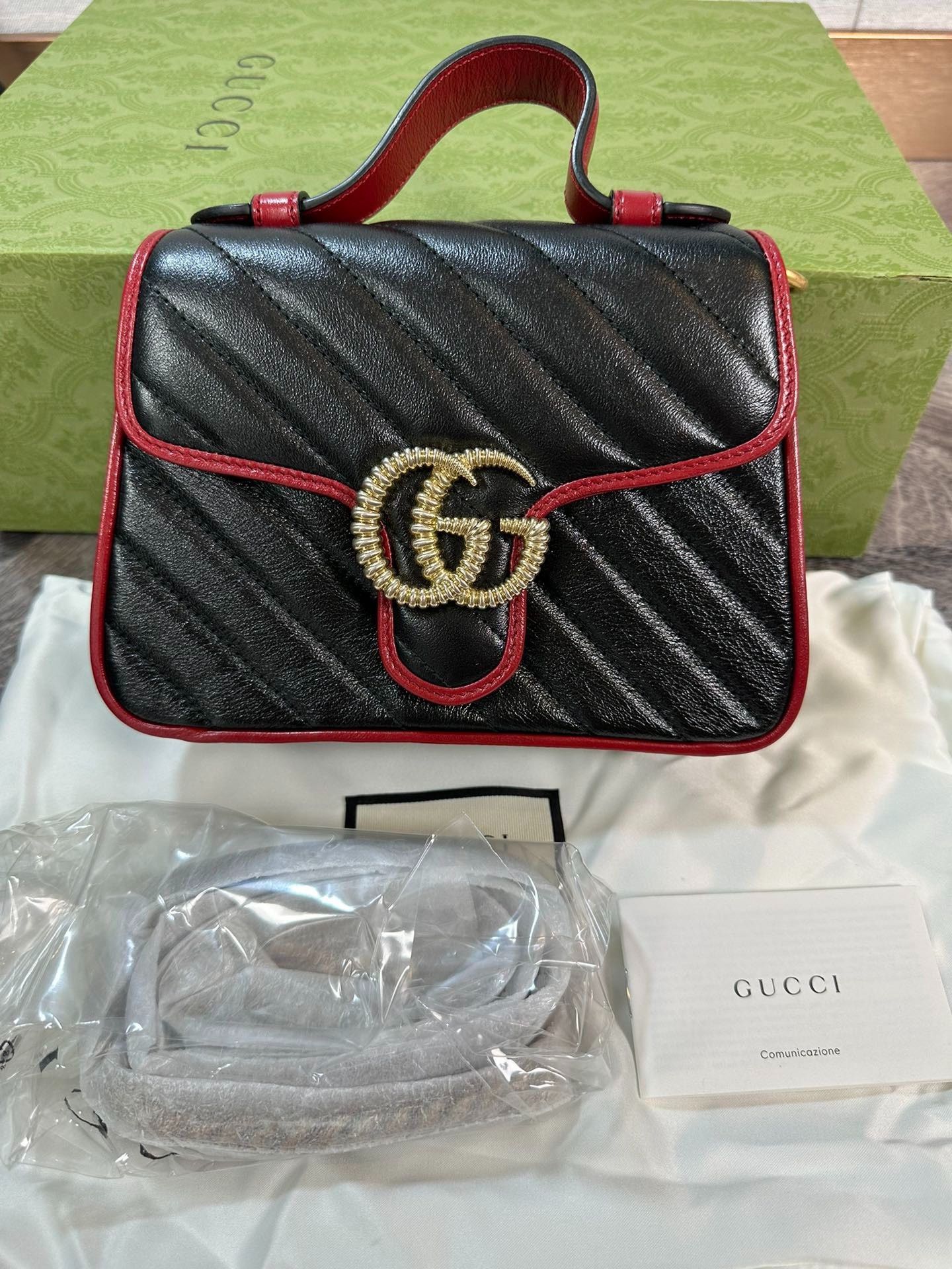 Gucci Gucci Marmont Messenger Bag Size ONE SIZE - 1 Thumbnail