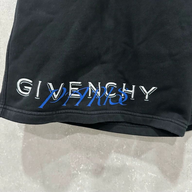Givenchy Givenchy Shorts with Letter Logo Size XL / US 12-14 / IT 48-50 - 4 Thumbnail