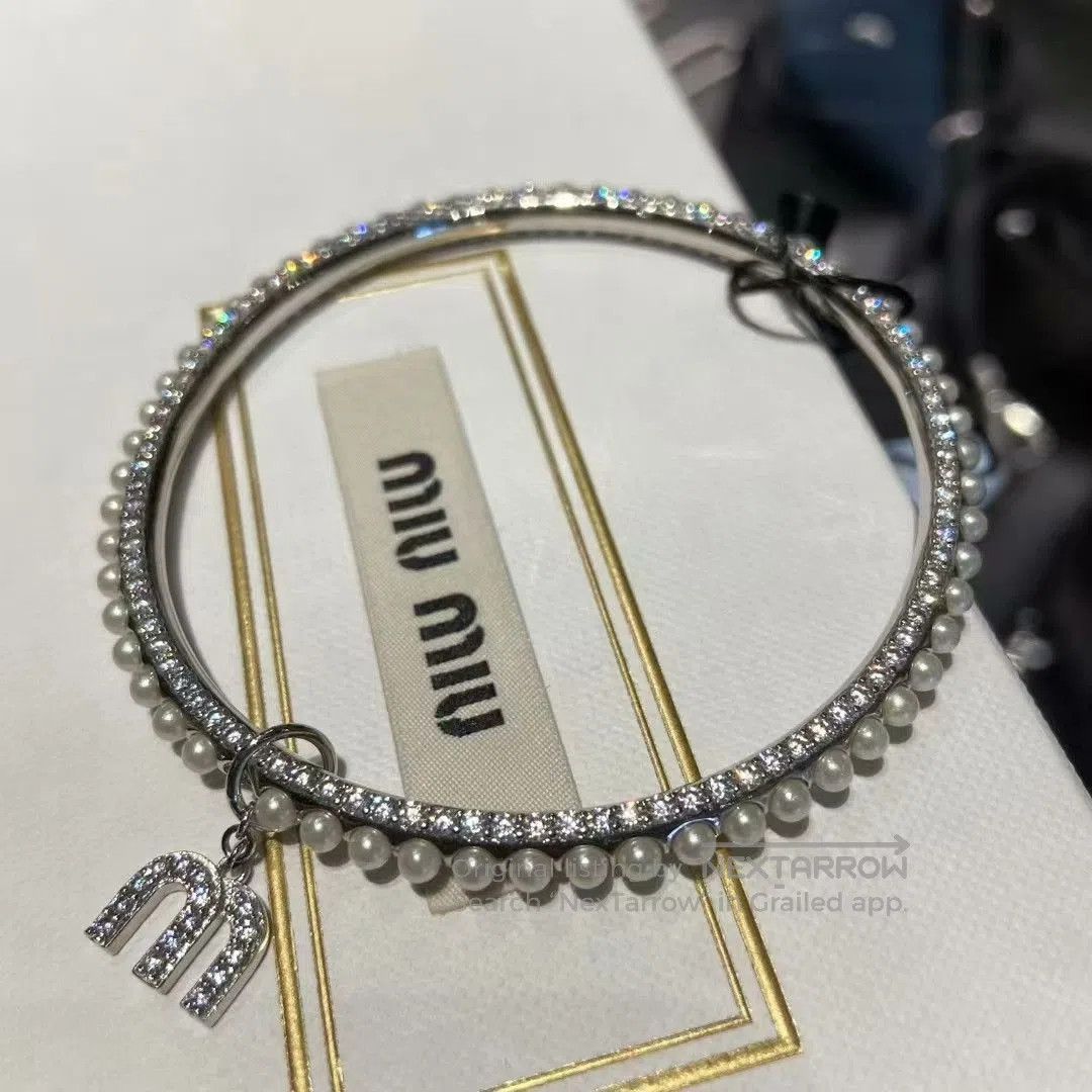 Miu Miu Miu Miu Pearl Rhinestone Bracelet. Size ONE SIZE - 2 Thumbnail